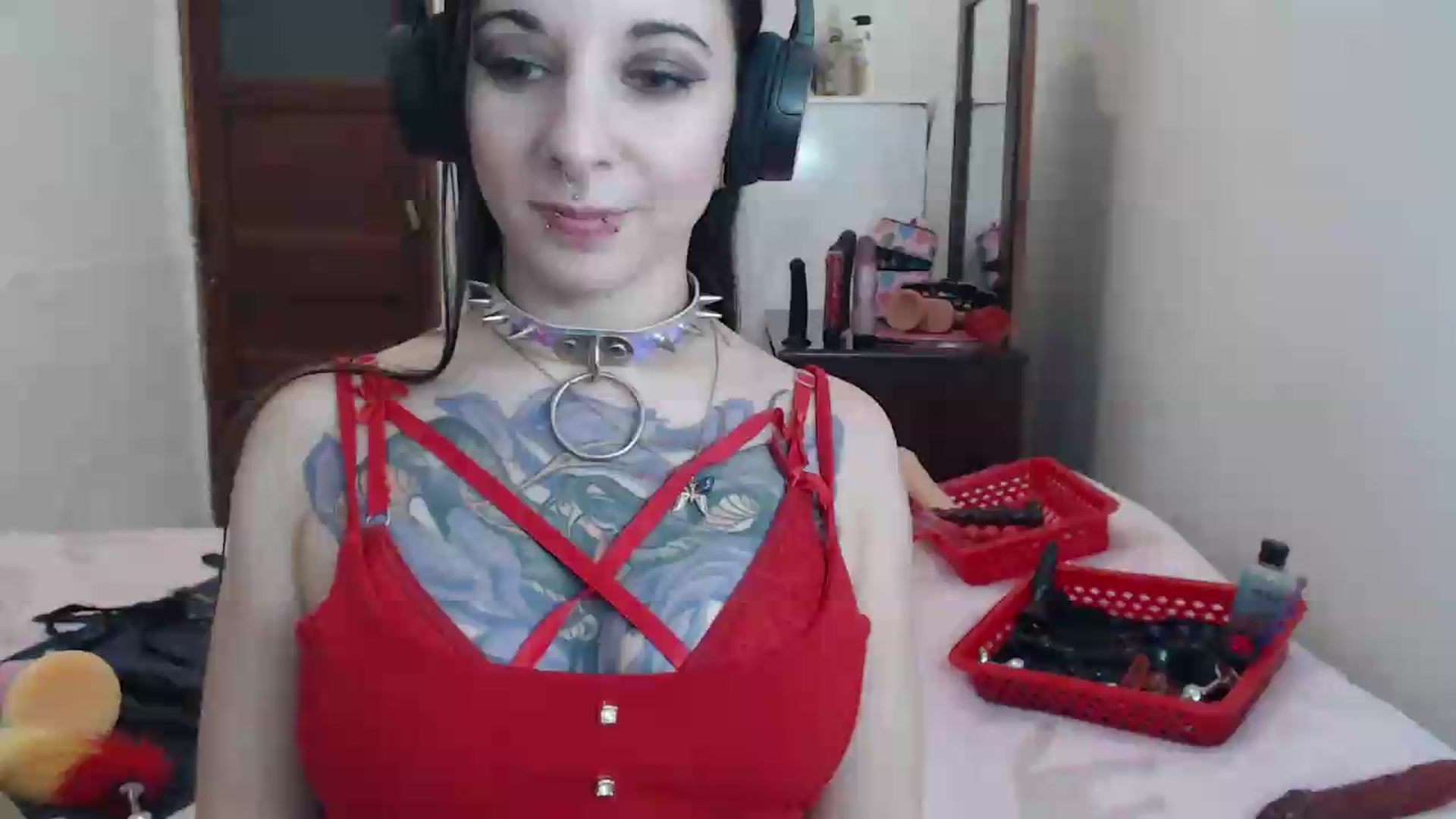 Gallery image thumbnail from BabydollLucy's myfreecams stream on, 05/16/2026, 20:58 image 2 of 20