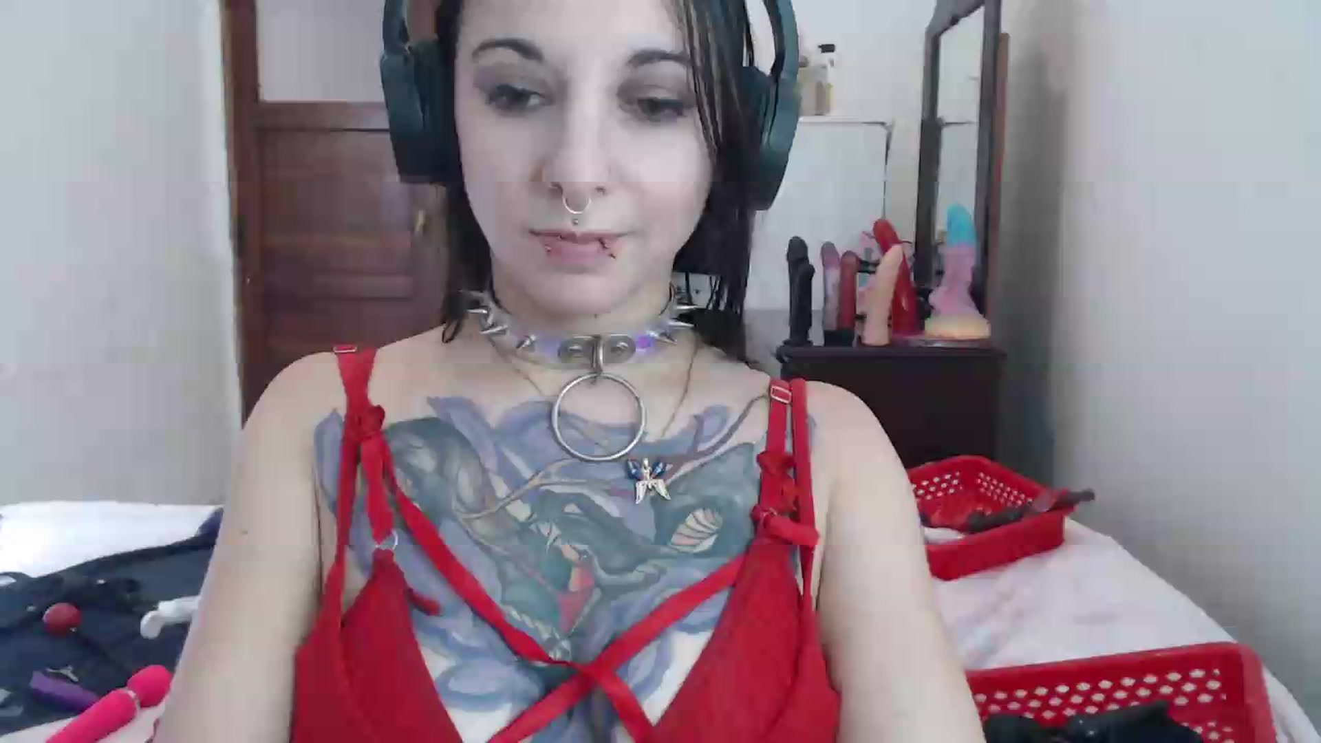 Gallery image thumbnail from BabydollLucy's myfreecams stream on, 05/17/2026, 17:54 image 18 of 20