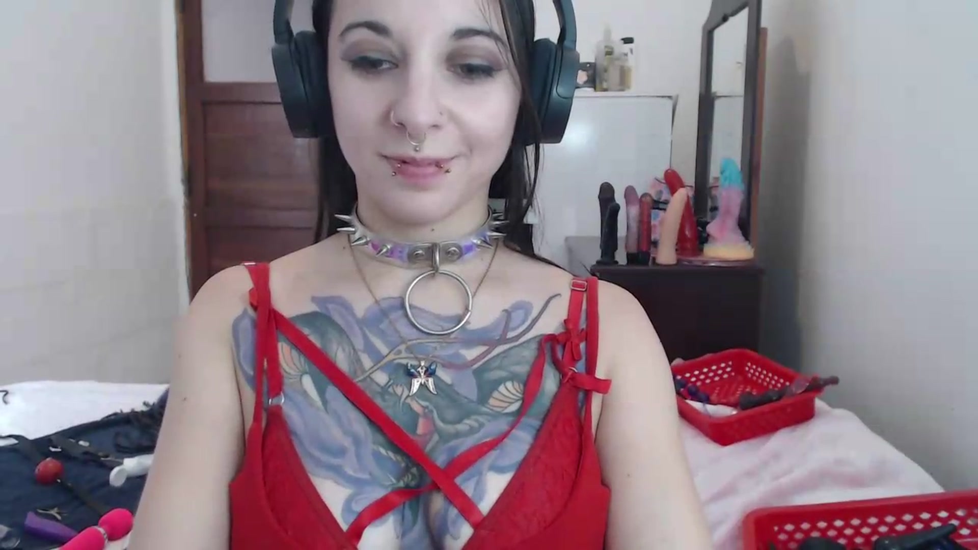 Gallery image thumbnail from BabydollLucy's myfreecams stream on, 05/17/2026, 17:54 image 6 of 20