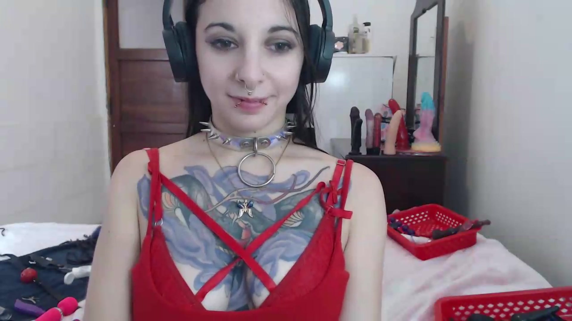 Gallery image thumbnail from BabydollLucy's myfreecams stream on, 05/17/2026, 17:54 image 3 of 20