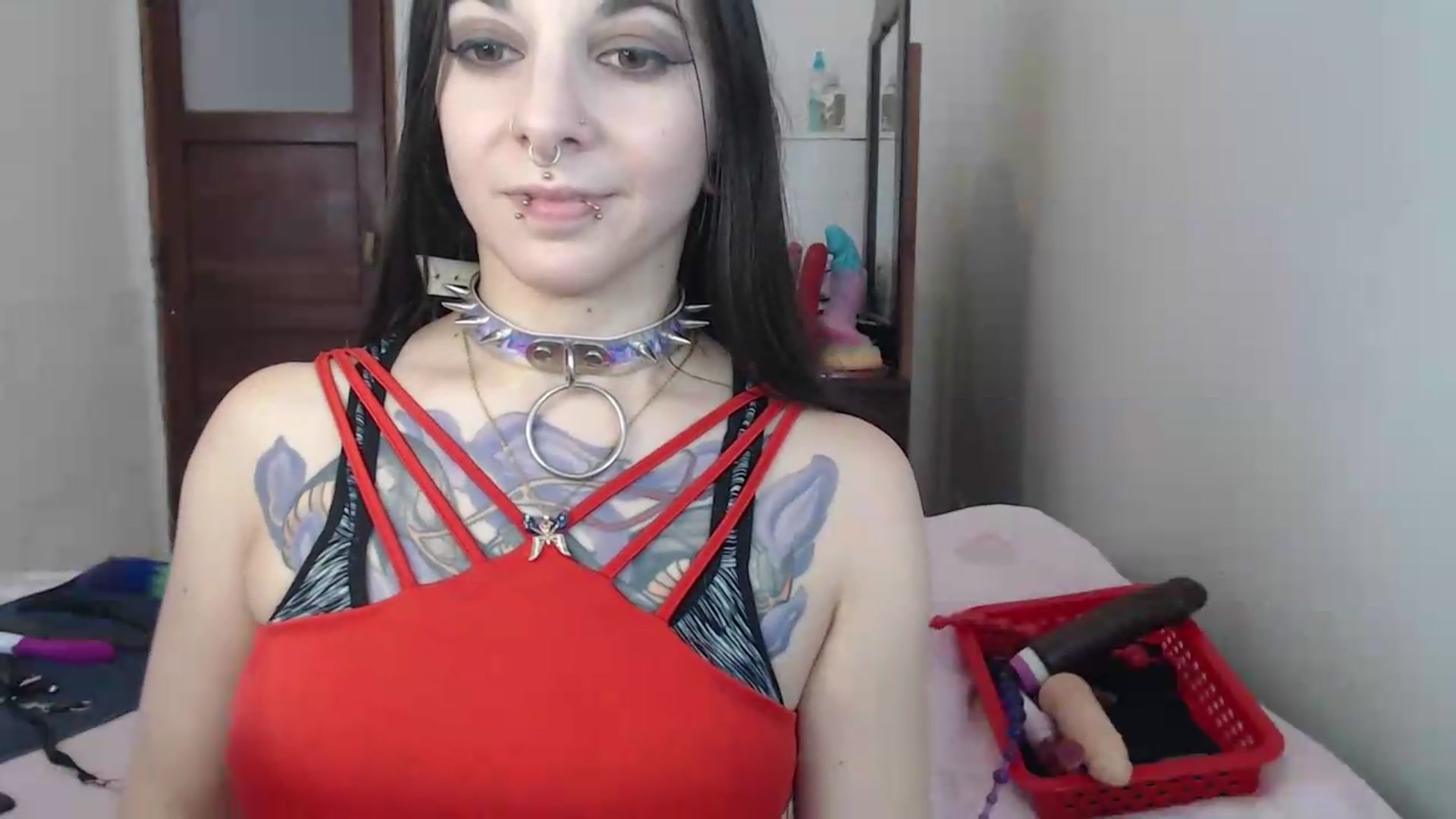 Gallery image thumbnail from BabydollLucy's myfreecams stream on, 05/27/2026, 18:01 image 4 of 20