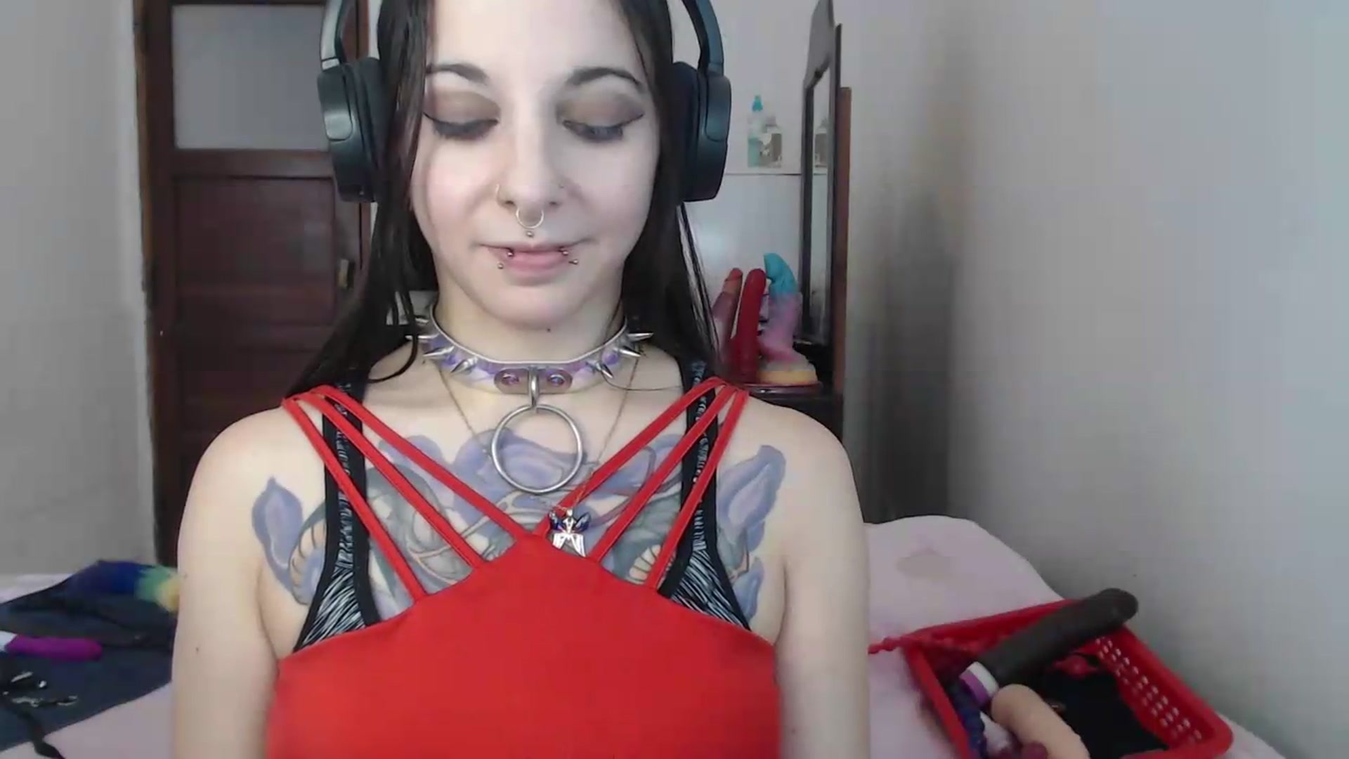 Gallery image thumbnail from BabydollLucy's myfreecams stream on, 05/27/2026, 18:01 image 8 of 20
