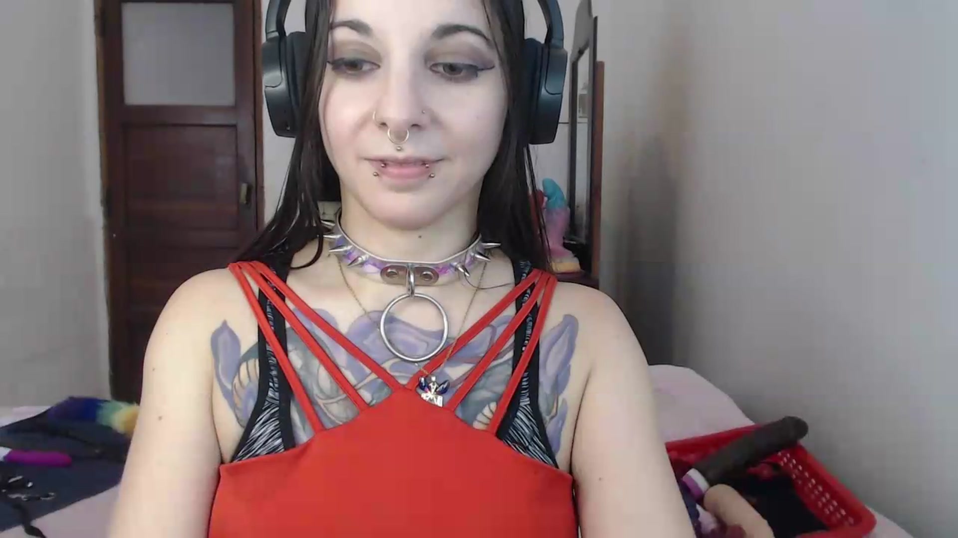 Gallery image thumbnail from BabydollLucy's myfreecams stream on, 05/27/2026, 18:01 image 9 of 20