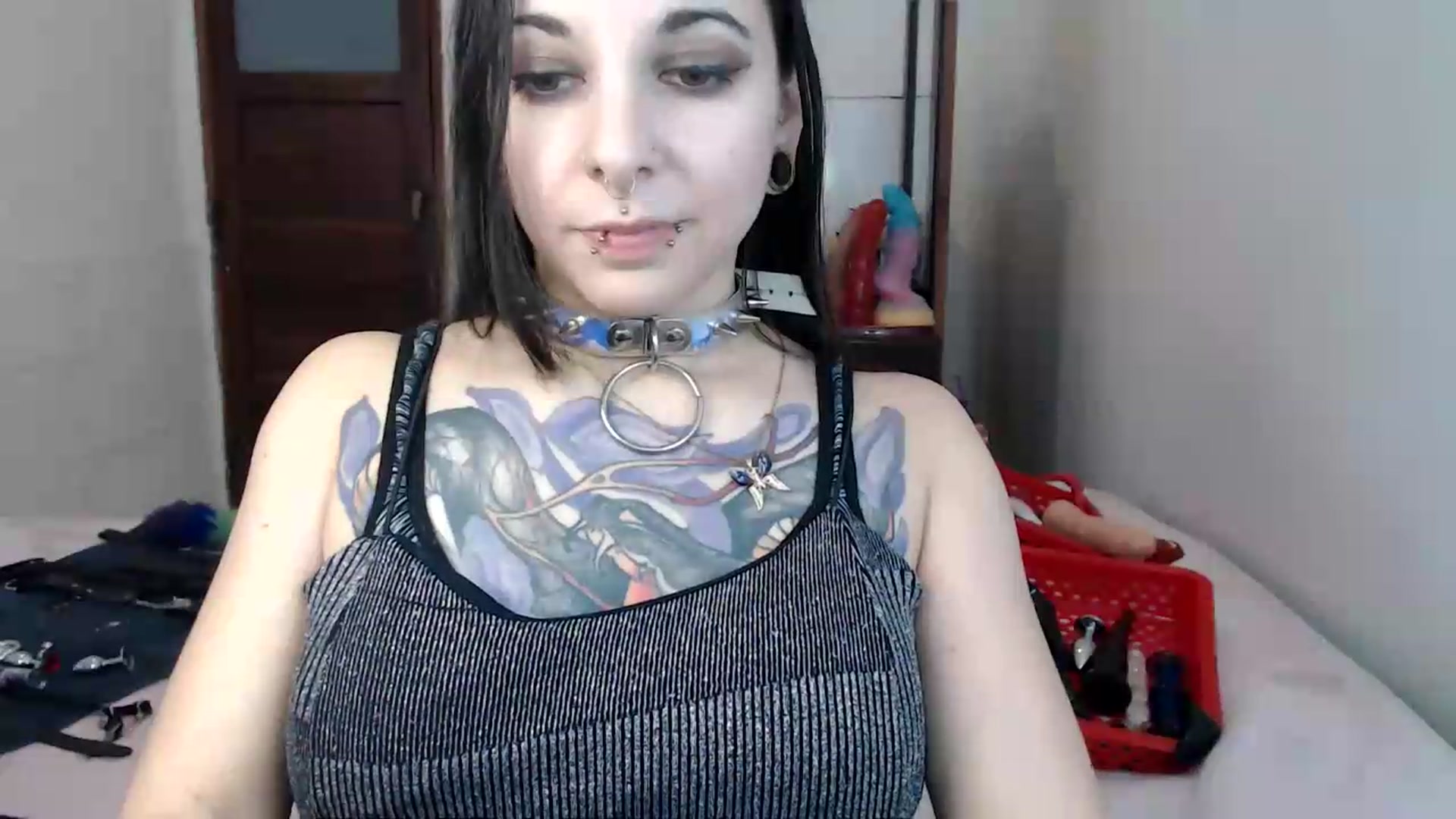 Gallery image thumbnail from BabydollLucy's myfreecams stream on, 05/28/2026, 14:24 image 17 of 20