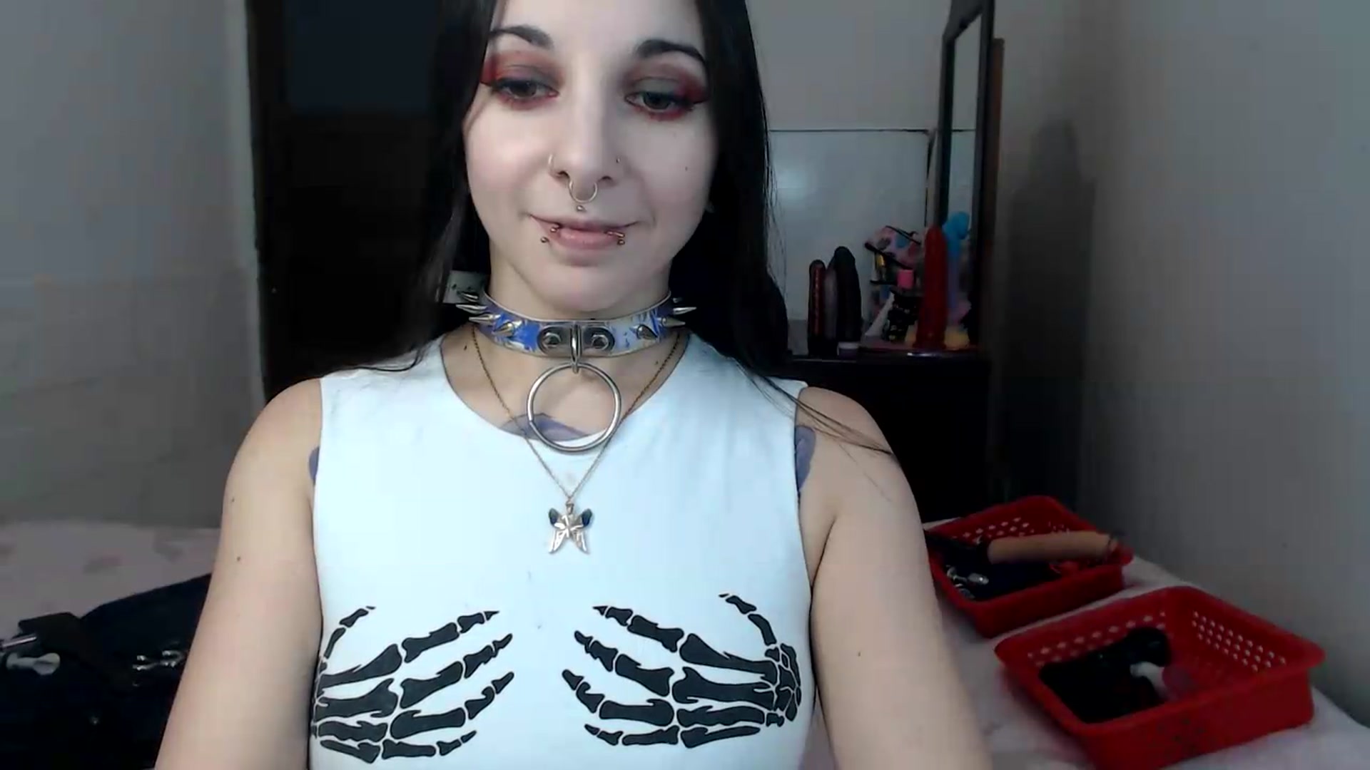 Gallery image thumbnail from BabydollLucy's myfreecams stream on, 06/10/2026, 19:22 image 19 of 20