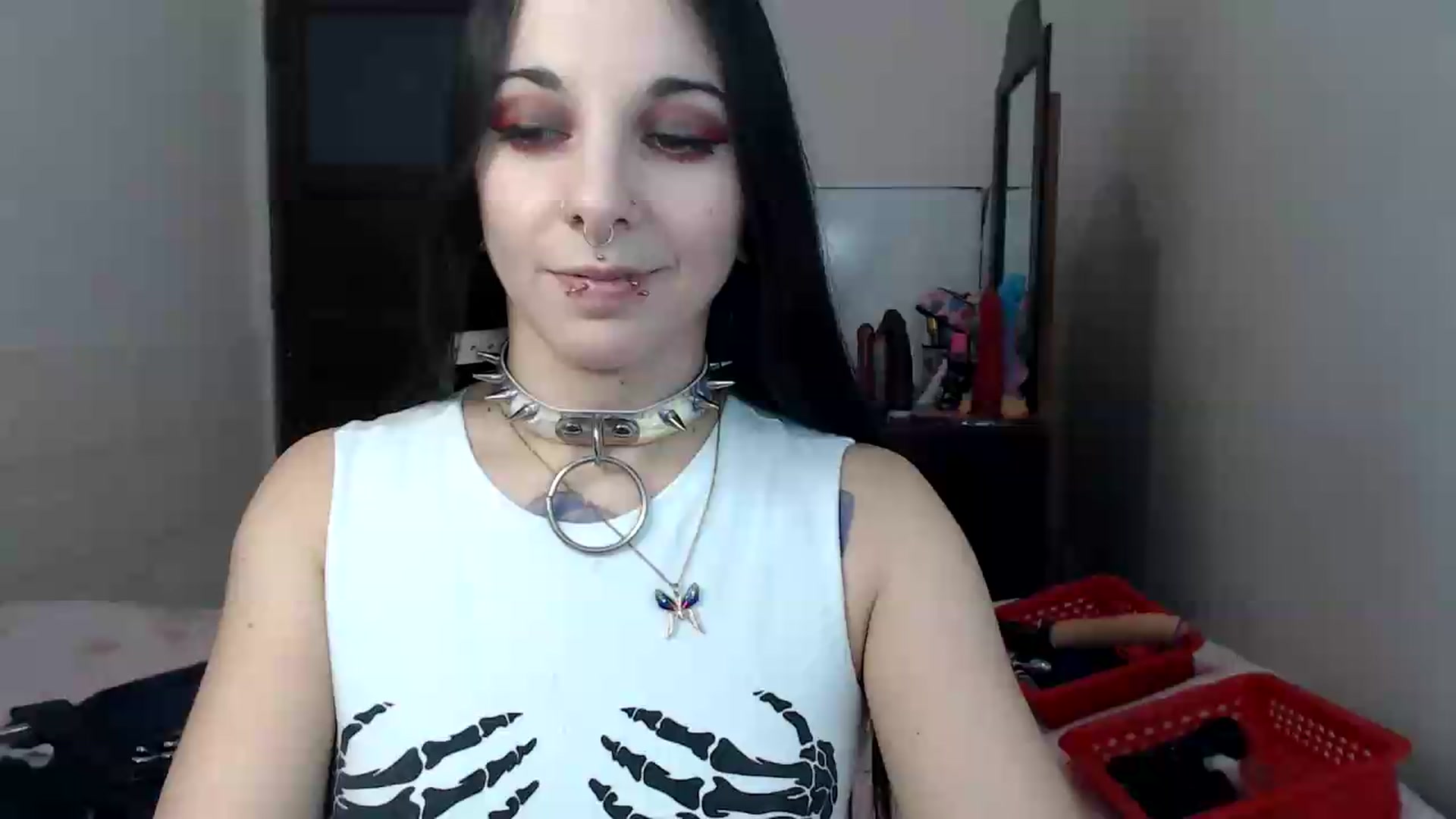Gallery image thumbnail from BabydollLucy's myfreecams stream on, 06/10/2026, 19:22 image 1 of 20