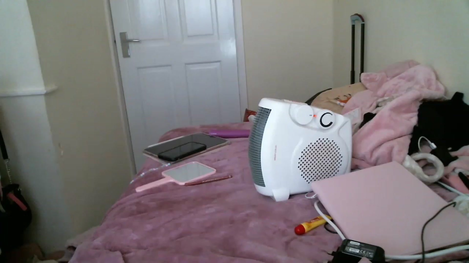 Gallery image thumbnail from Babydollxxxx2's myfreecams stream on, 12/06/2022, 14:27 image 1 of 20