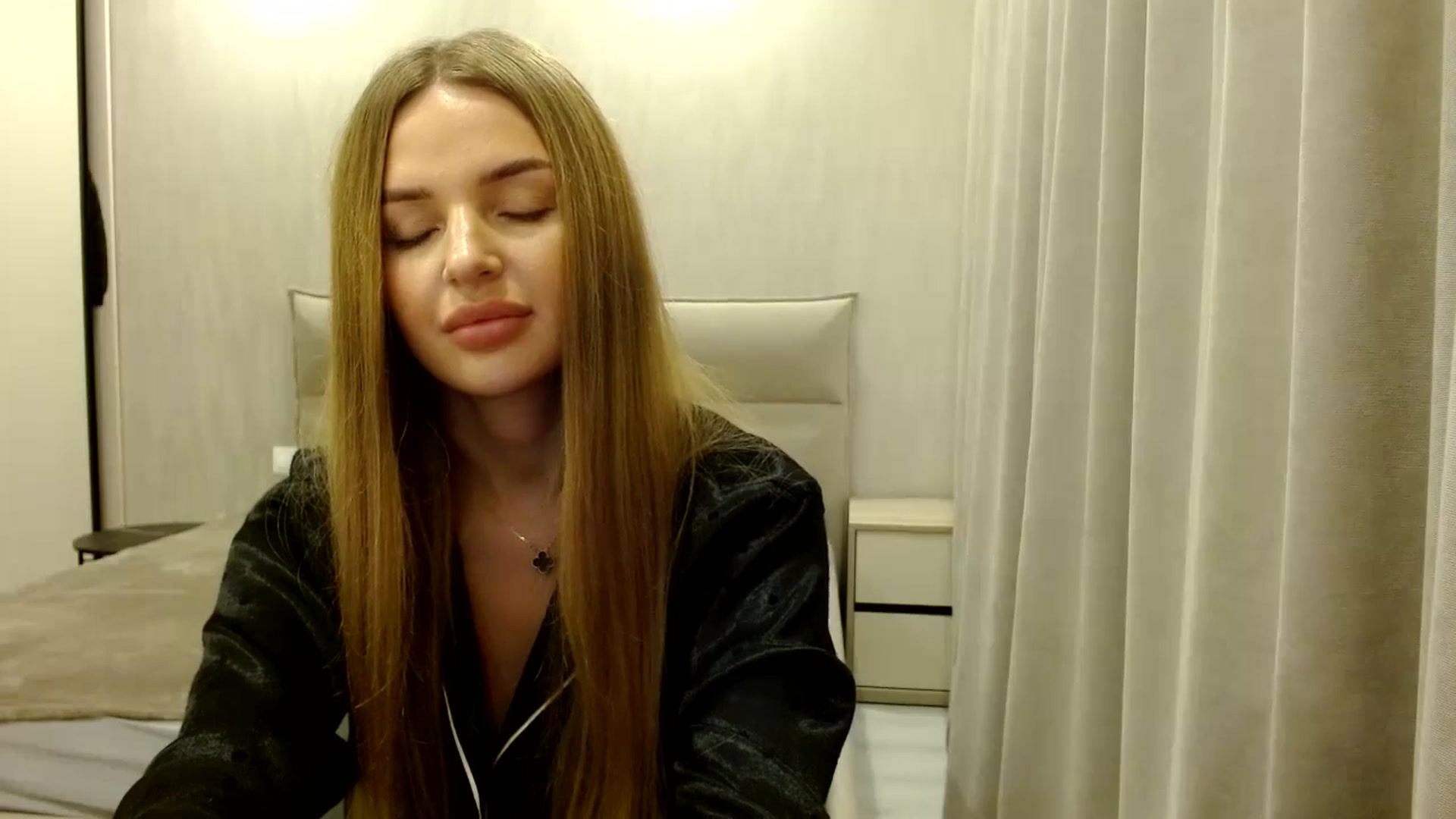 Gallery image thumbnail from Babyface111's myfreecams stream on, 11/01/2024, 23:44 image 17 of 20