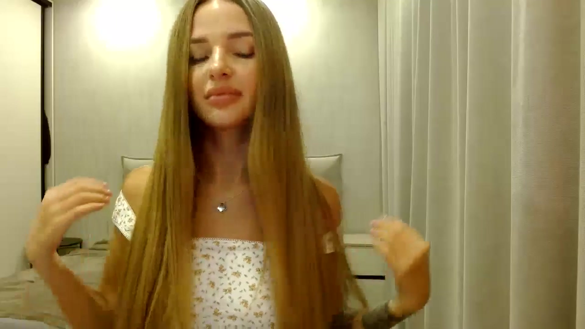 Gallery image thumbnail from Babyface111's myfreecams stream on, 11/04/2024, 24:00 image 18 of 20