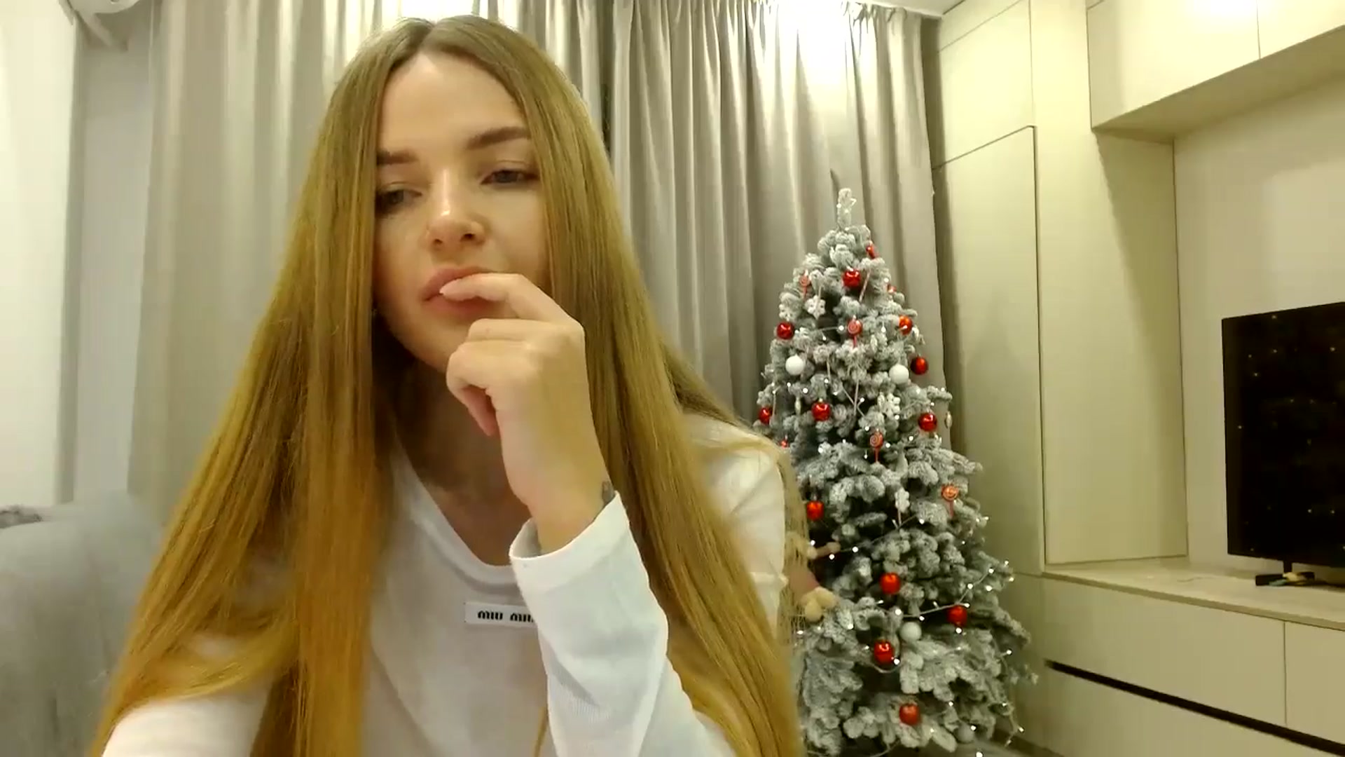 Gallery image thumbnail from Babyface111's myfreecams stream on, 12/17/2024, 23:02 image 16 of 20