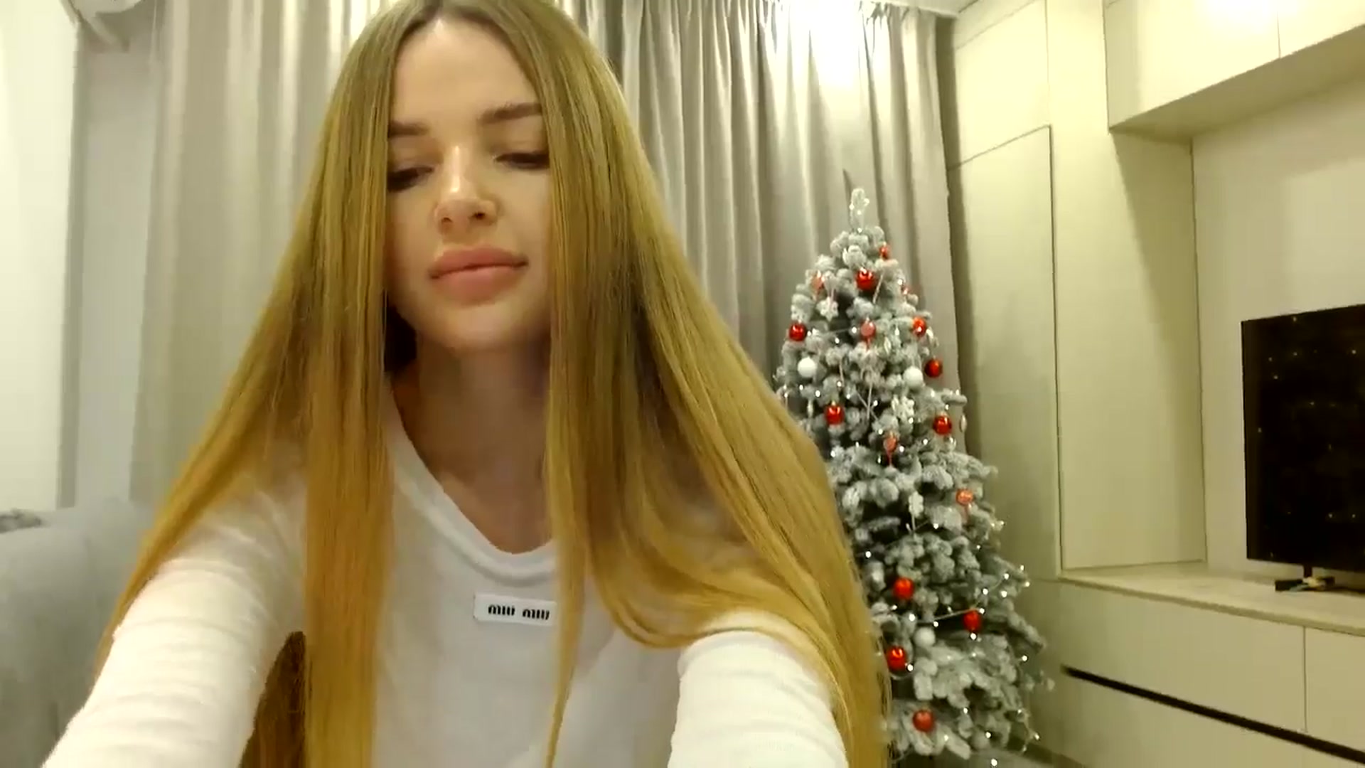 Gallery image thumbnail from Babyface111's myfreecams stream on, 12/17/2024, 23:02 image 12 of 20
