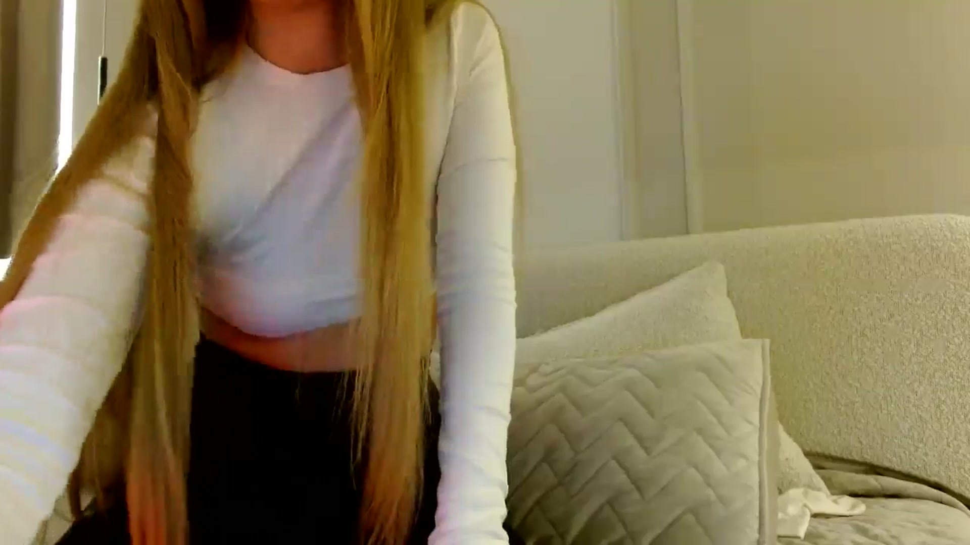 Gallery image thumbnail from Babyface111's myfreecams stream on, 03/10/2025, 21:49 image 16 of 20