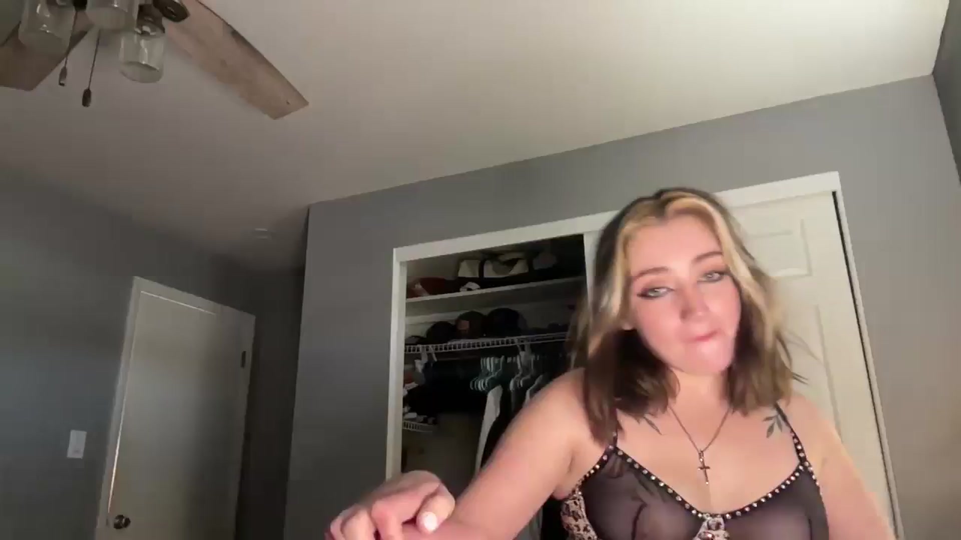 Gallery image thumbnail from Babygrl18's myfreecams stream on, 12/23/2025, 13:26 image 1 of 20