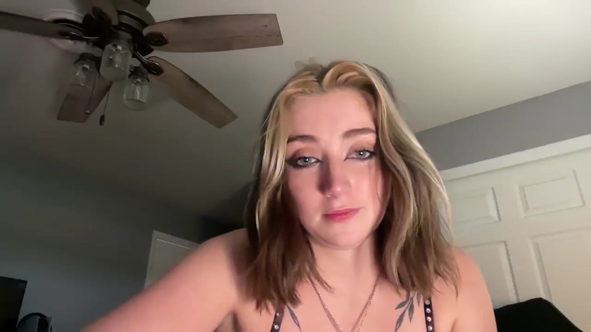 Gallery image thumbnail from Babygrl18's myfreecams stream on, 12/23/2025, 13:26 image 5 of 20