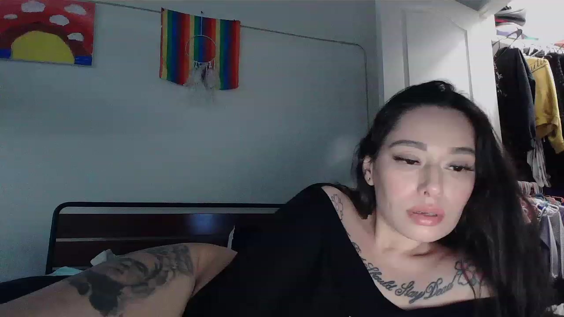Gallery image thumbnail from Babyjade32's myfreecams stream on, 01/01/2023, 20:19 image 20 of 20