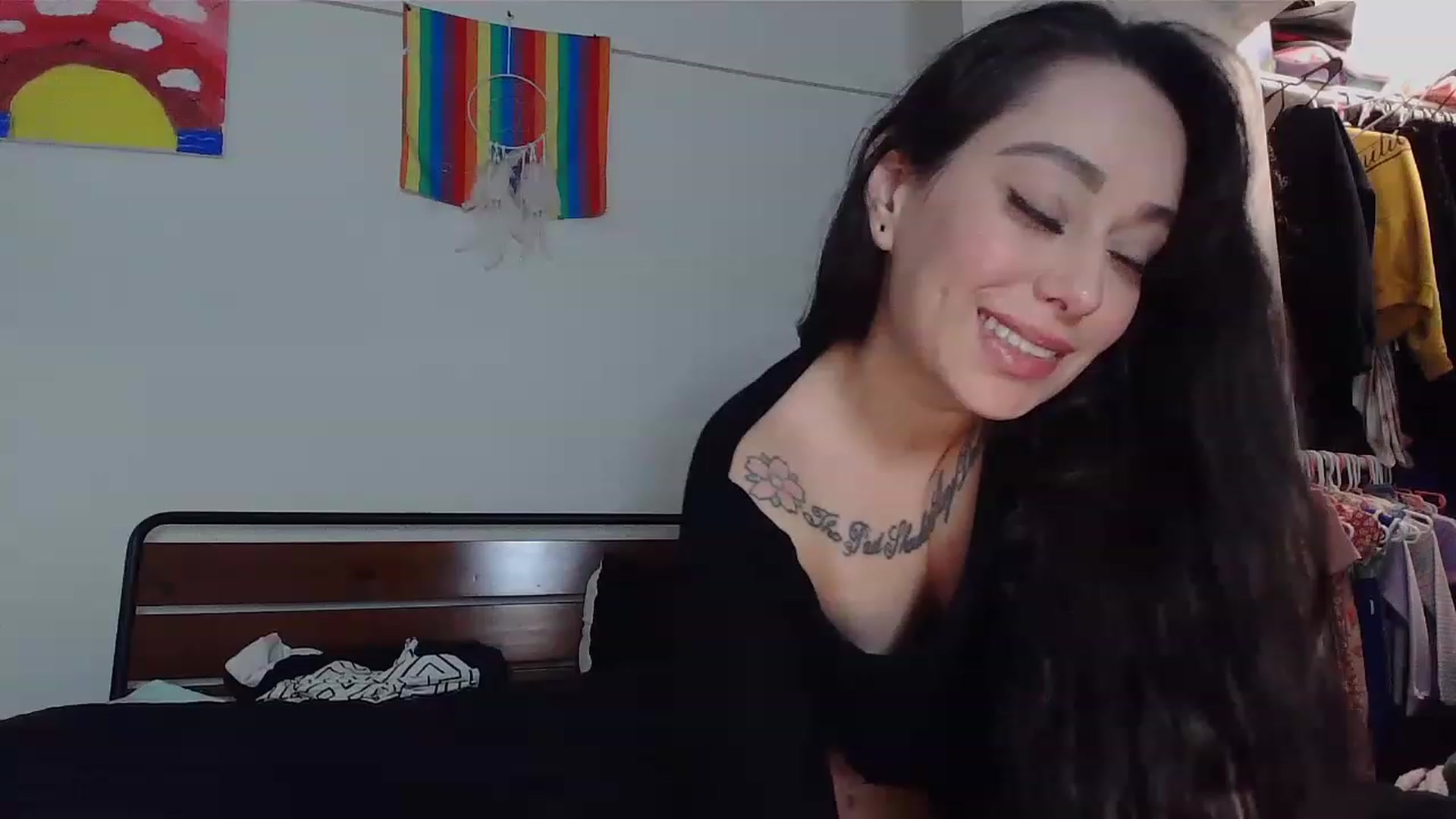 Gallery image thumbnail from Babyjade32's myfreecams stream on, 01/01/2023, 20:19 image 8 of 20