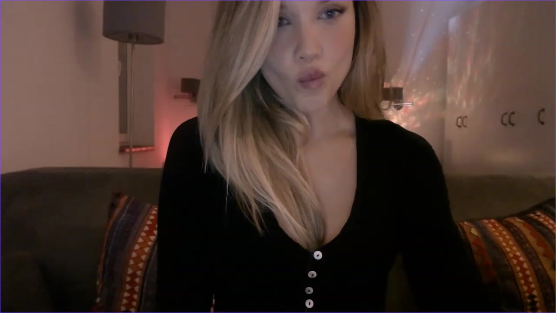 Gallery image thumbnail from Babyoda33's myfreecams stream on, 11/25/2022, 20:16 image 1 of 20