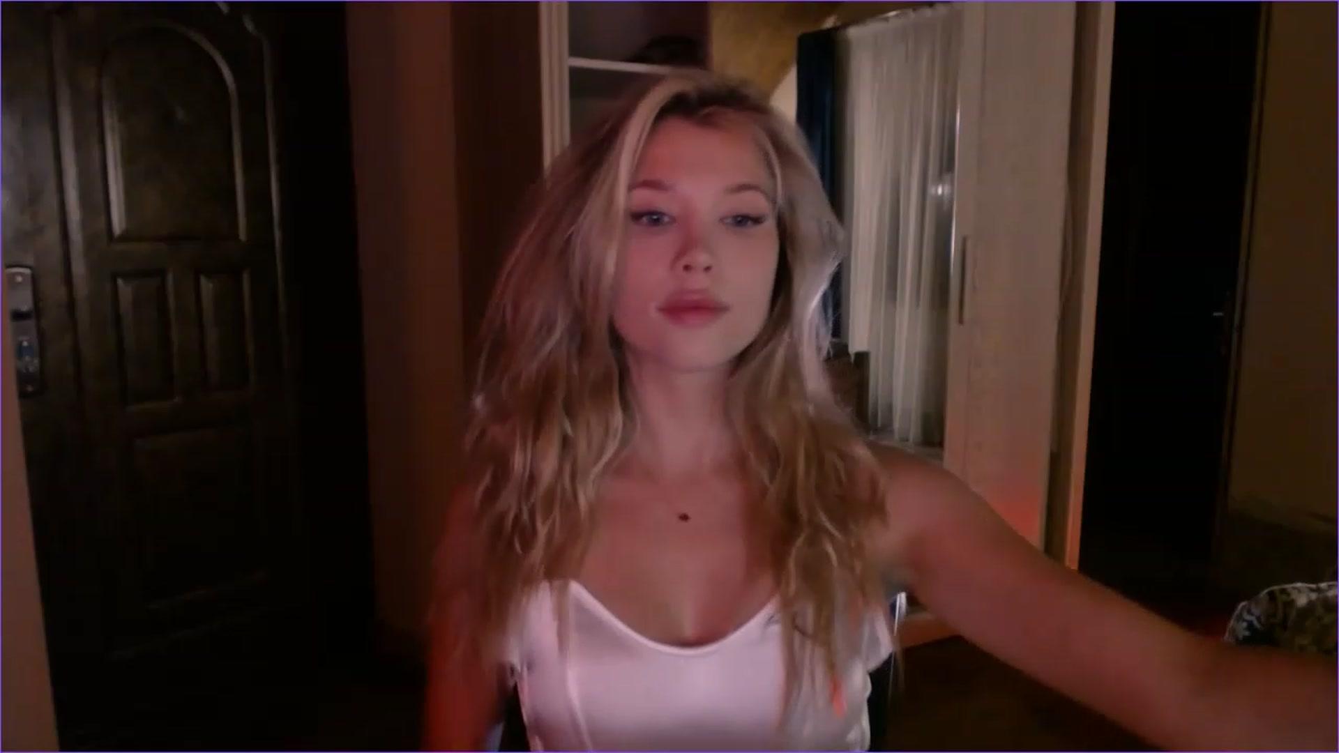 Gallery image thumbnail from Babyoda33's myfreecams stream on, 11/26/2022, 21:07 image 16 of 20