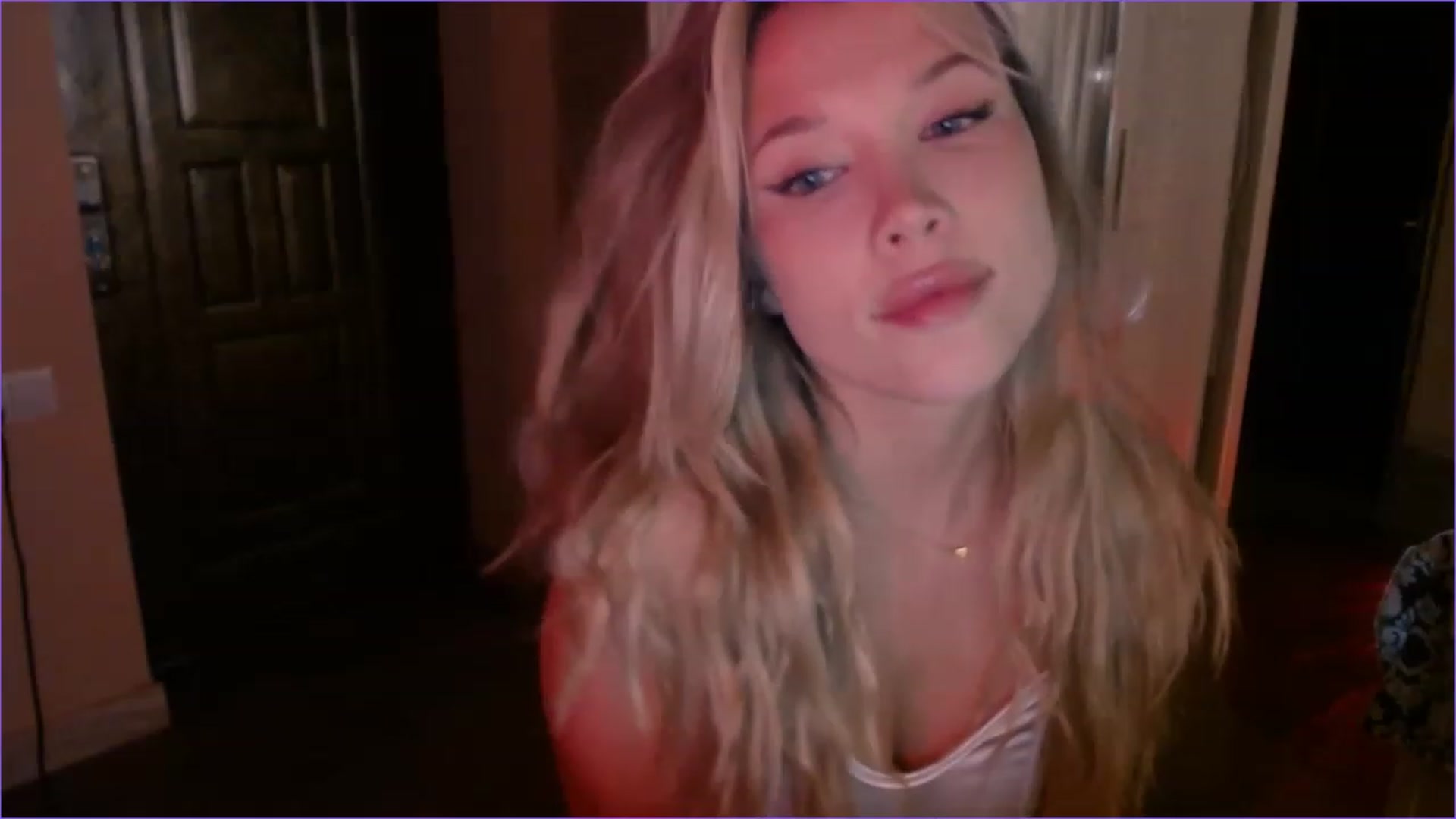 Gallery image thumbnail from Babyoda33's myfreecams stream on, 11/26/2022, 21:07 image 9 of 20