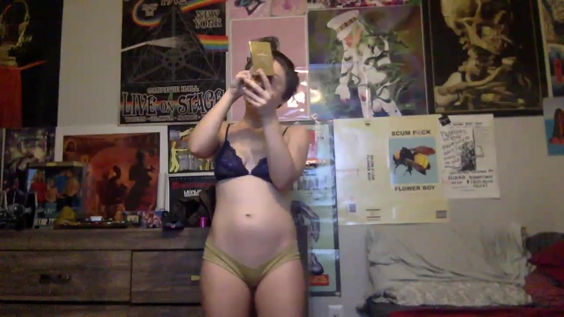 Gallery image thumbnail from Babysprite's myfreecams stream on, 11/20/2022, 02:01 image 18 of 20