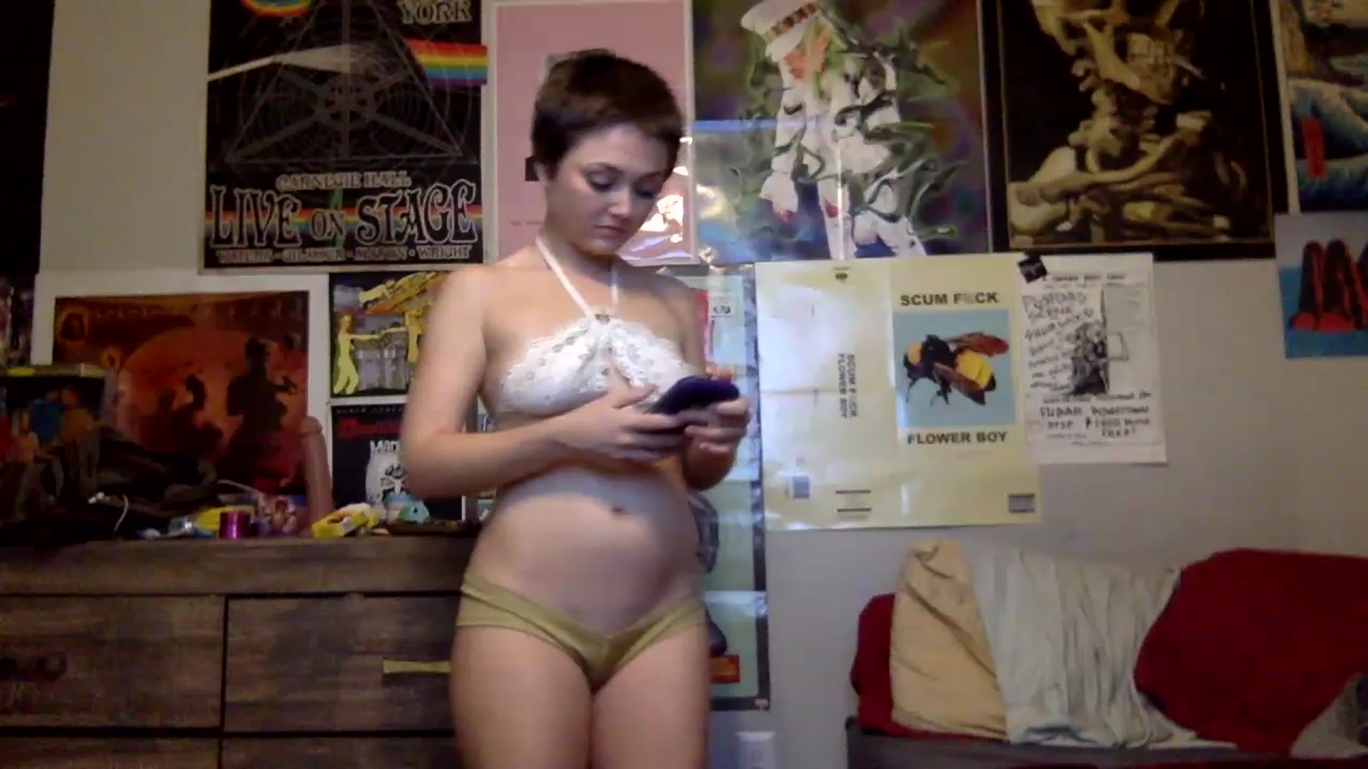 Gallery image thumbnail from Babysprite's myfreecams stream on, 11/21/2022, 07:21 image 15 of 20