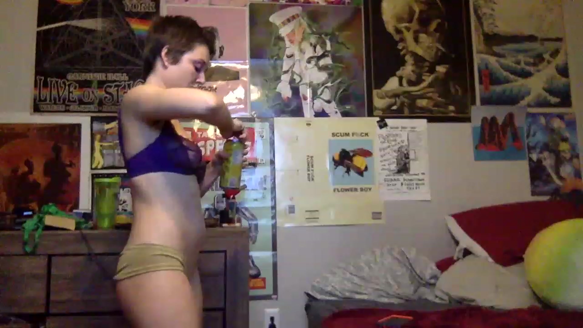Gallery image thumbnail from Babysprite's myfreecams stream on, 11/22/2022, 06:43 image 11 of 20