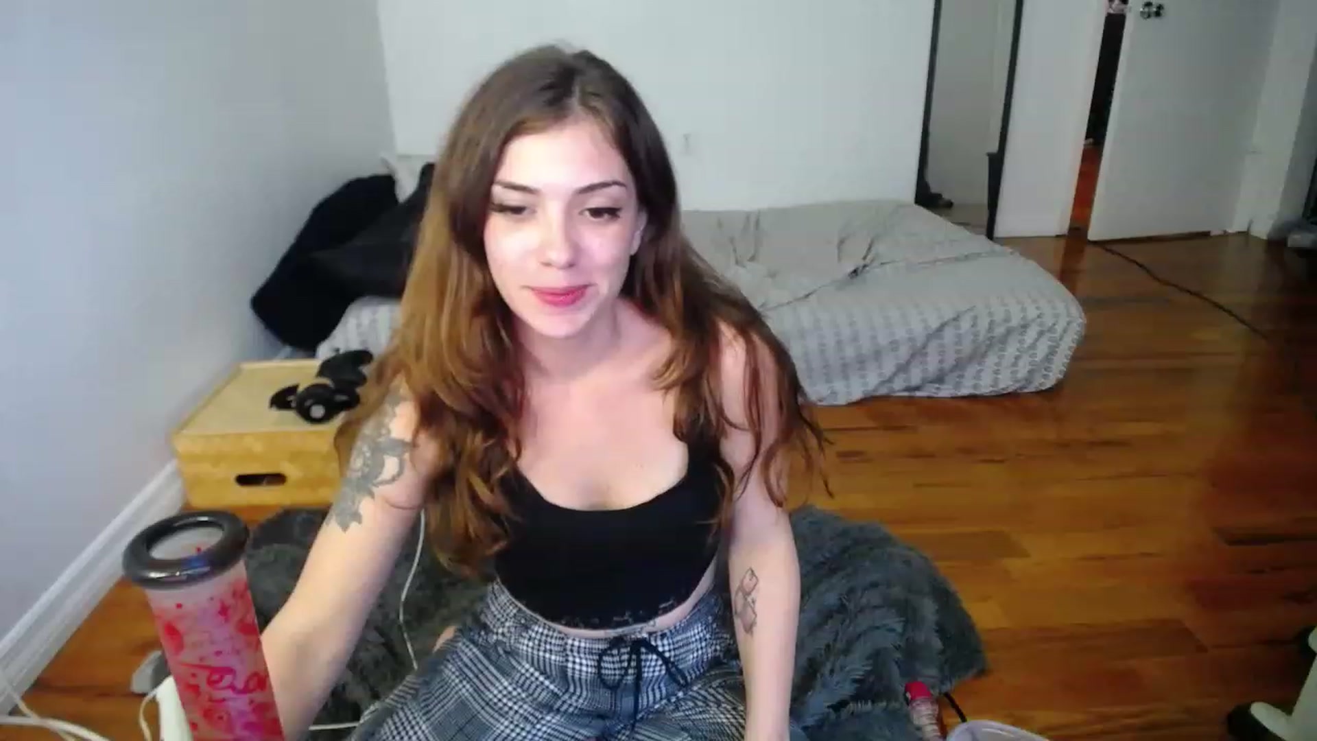 Gallery image thumbnail from BabyxKat's myfreecams stream on, 11/22/2022, 21:21 image 17 of 20