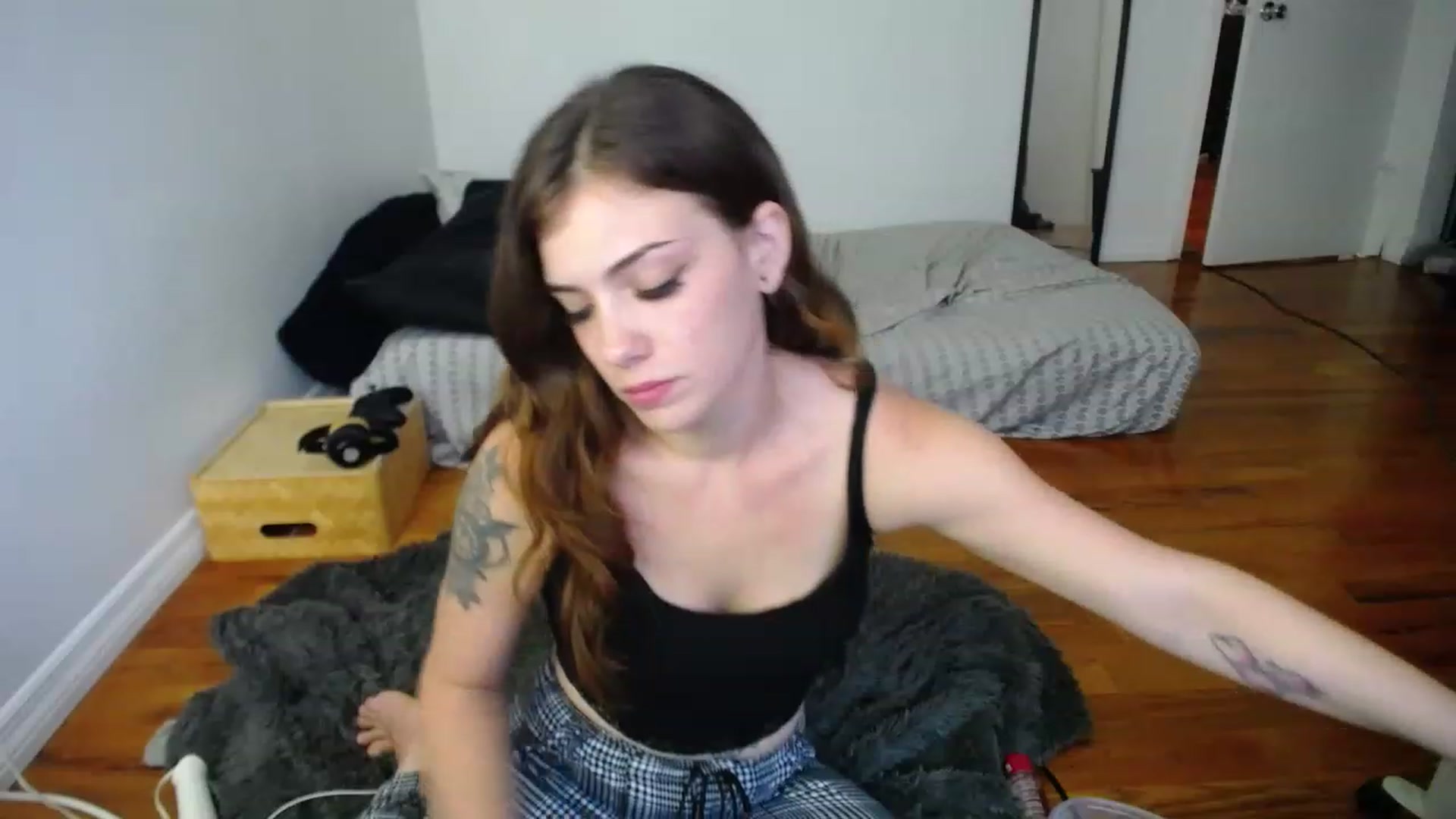 Gallery image thumbnail from BabyxKat's myfreecams stream on, 11/22/2022, 21:21 image 8 of 20