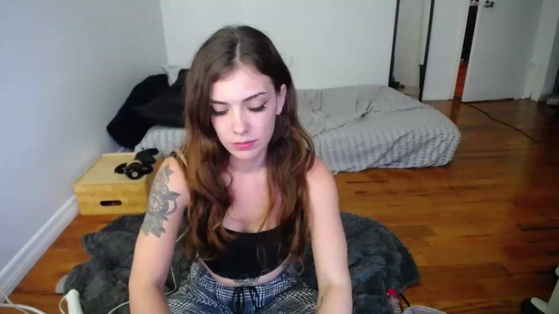 Gallery image thumbnail from BabyxKat's myfreecams stream on, 11/22/2022, 21:21 image 4 of 20