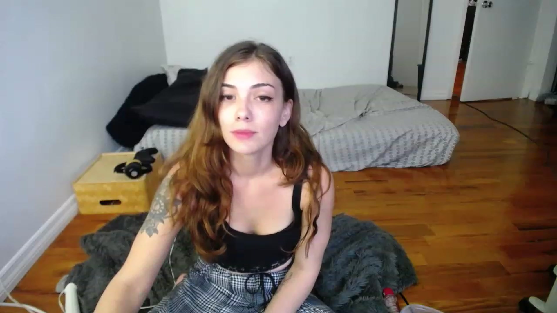 Gallery image thumbnail from BabyxKat's myfreecams stream on, 11/22/2022, 21:21 image 19 of 20