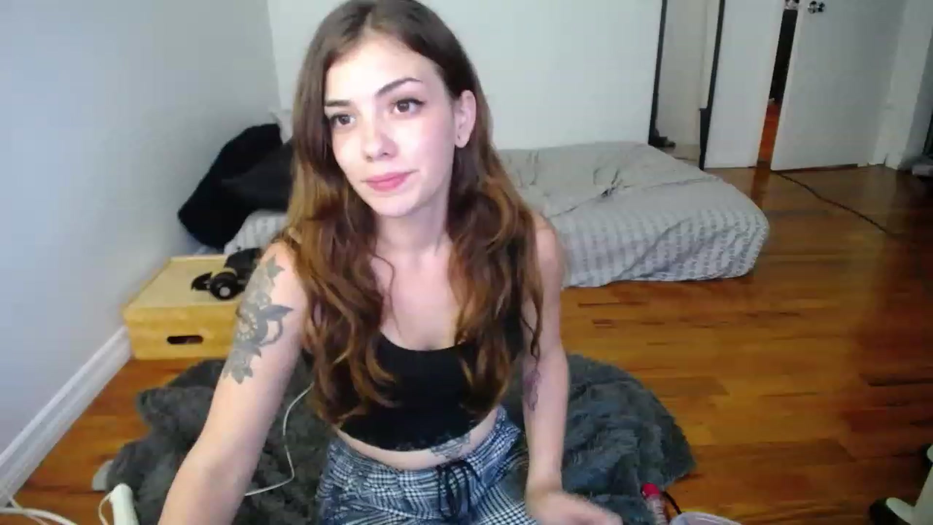 Gallery image thumbnail from BabyxKat's myfreecams stream on, 11/22/2022, 21:21 image 3 of 20