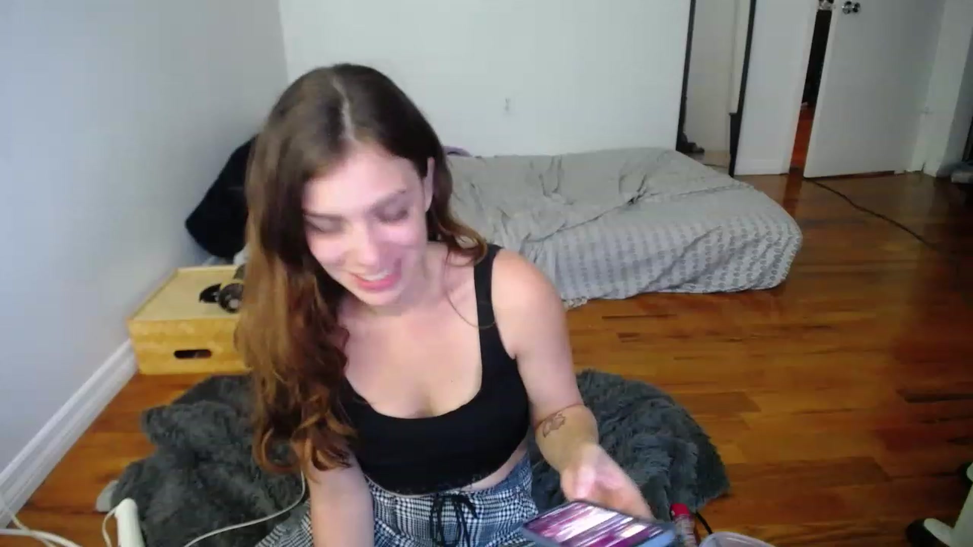 Gallery image thumbnail from BabyxKat's myfreecams stream on, 11/22/2022, 21:21 image 11 of 20