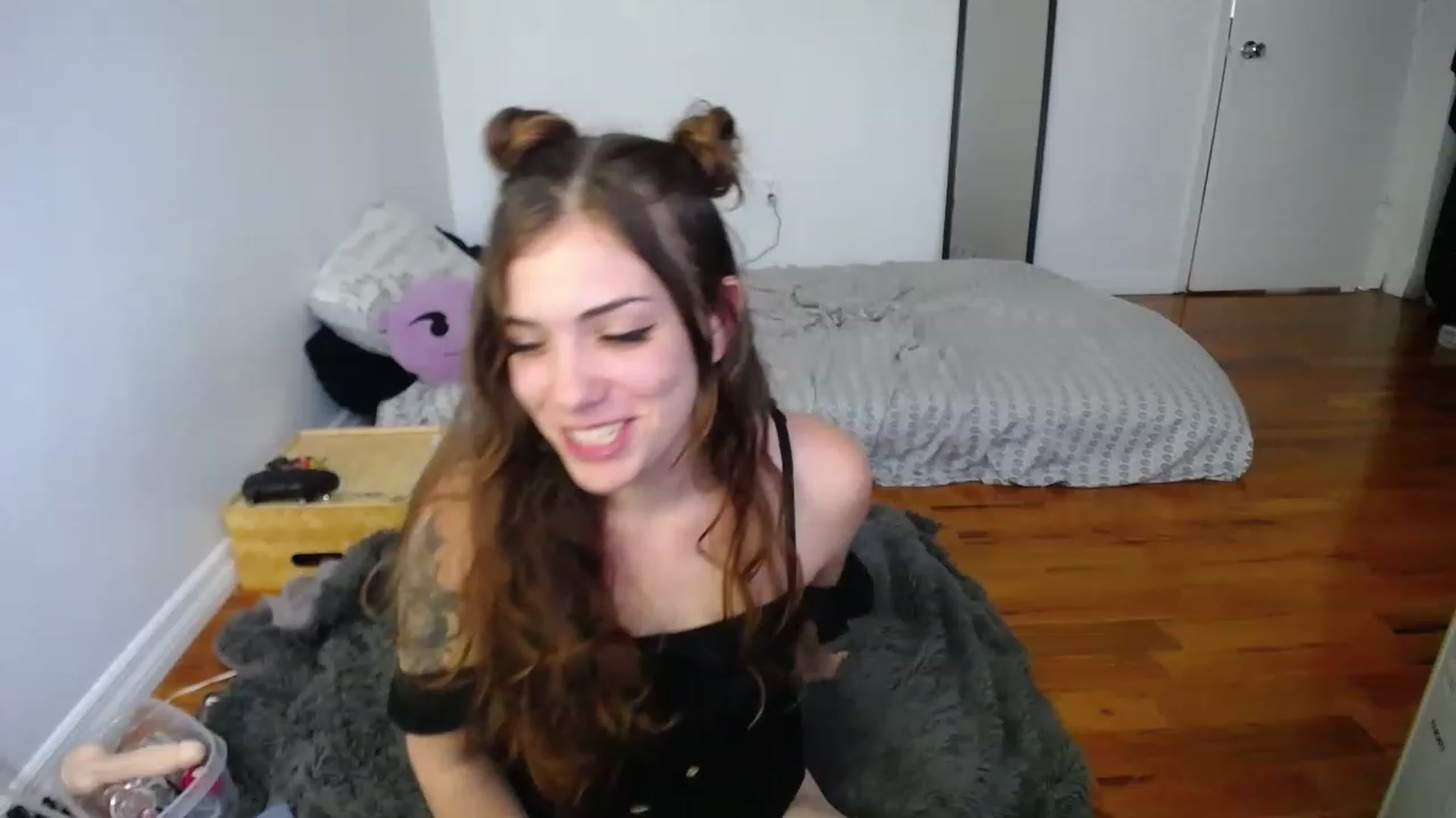 Gallery image thumbnail from BabyxKat's myfreecams stream on, 11/25/2022, 18:25 image 18 of 20