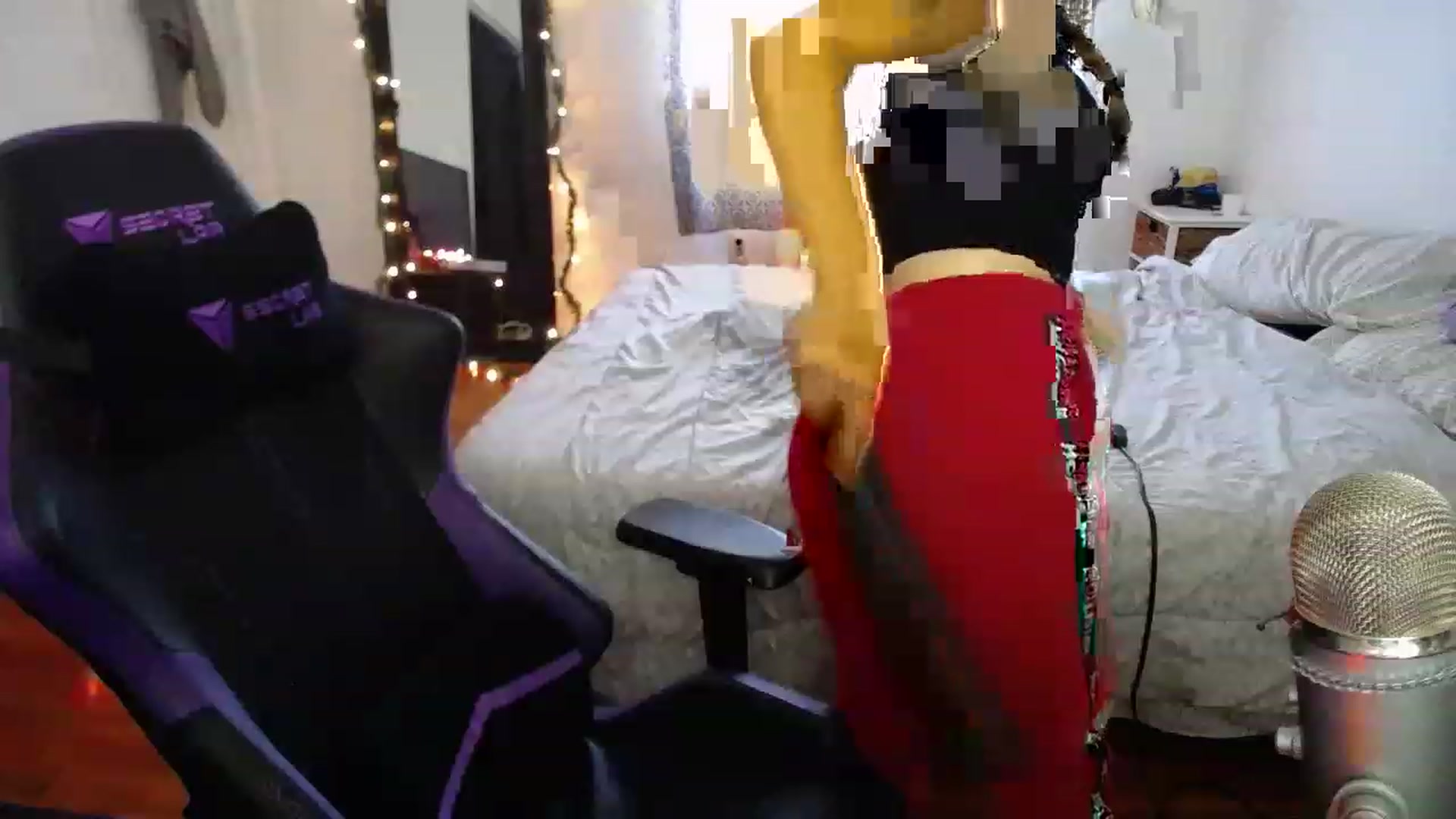 Gallery image thumbnail from BabyxKat's myfreecams stream on, 12/21/2022, 20:42 image 11 of 20