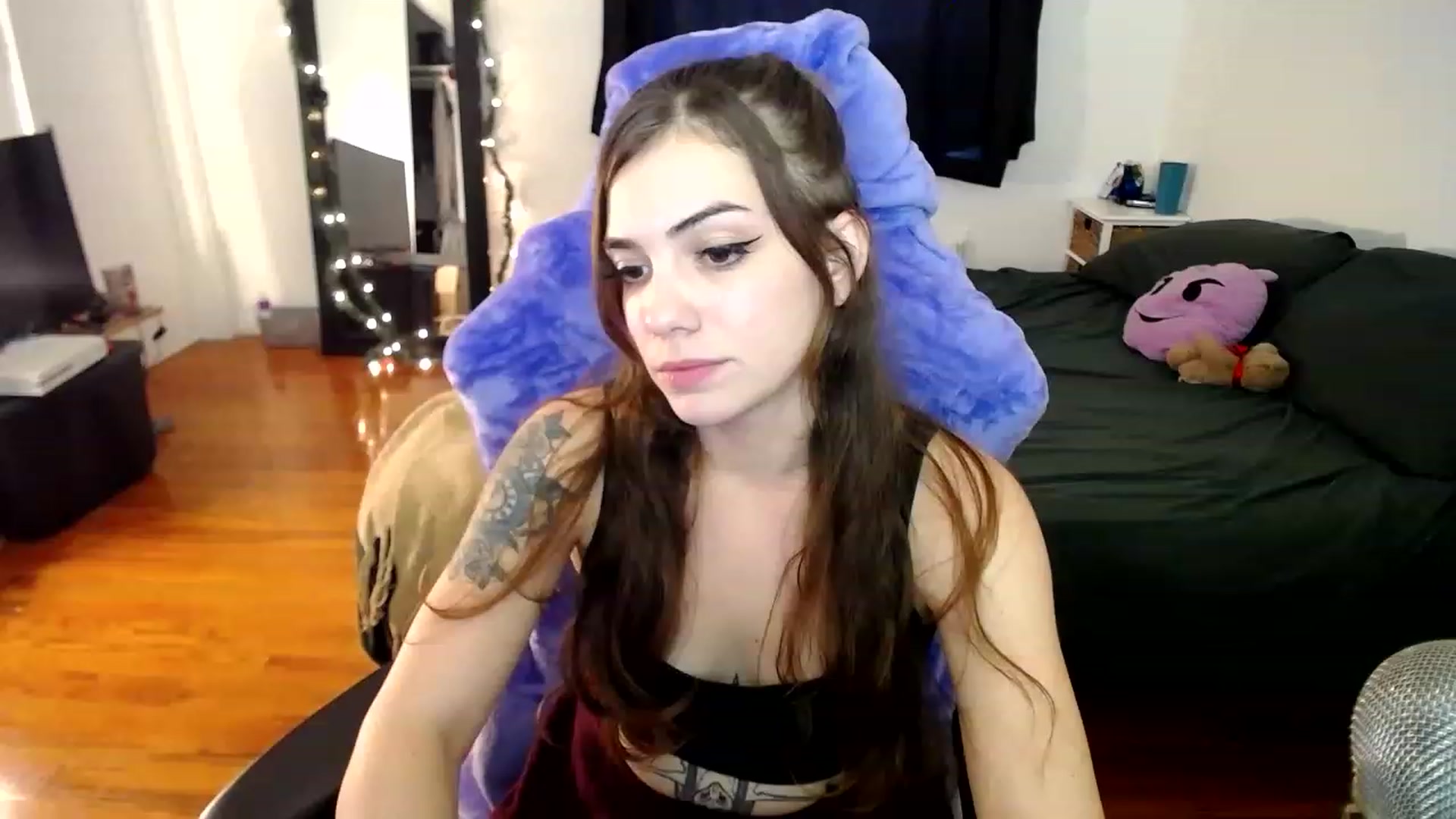 Gallery image thumbnail from BabyxKat's myfreecams stream on, 12/22/2022, 20:09 image 16 of 20