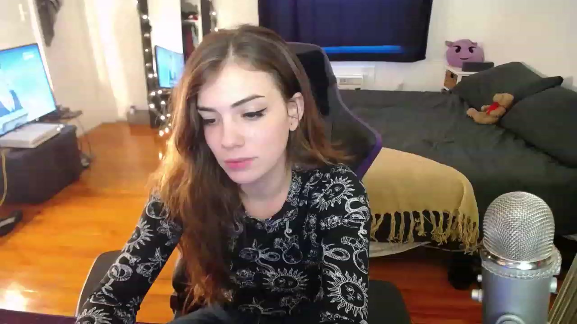Gallery image thumbnail from BabyxKat's myfreecams stream on, 12/28/2022, 19:35 image 14 of 20