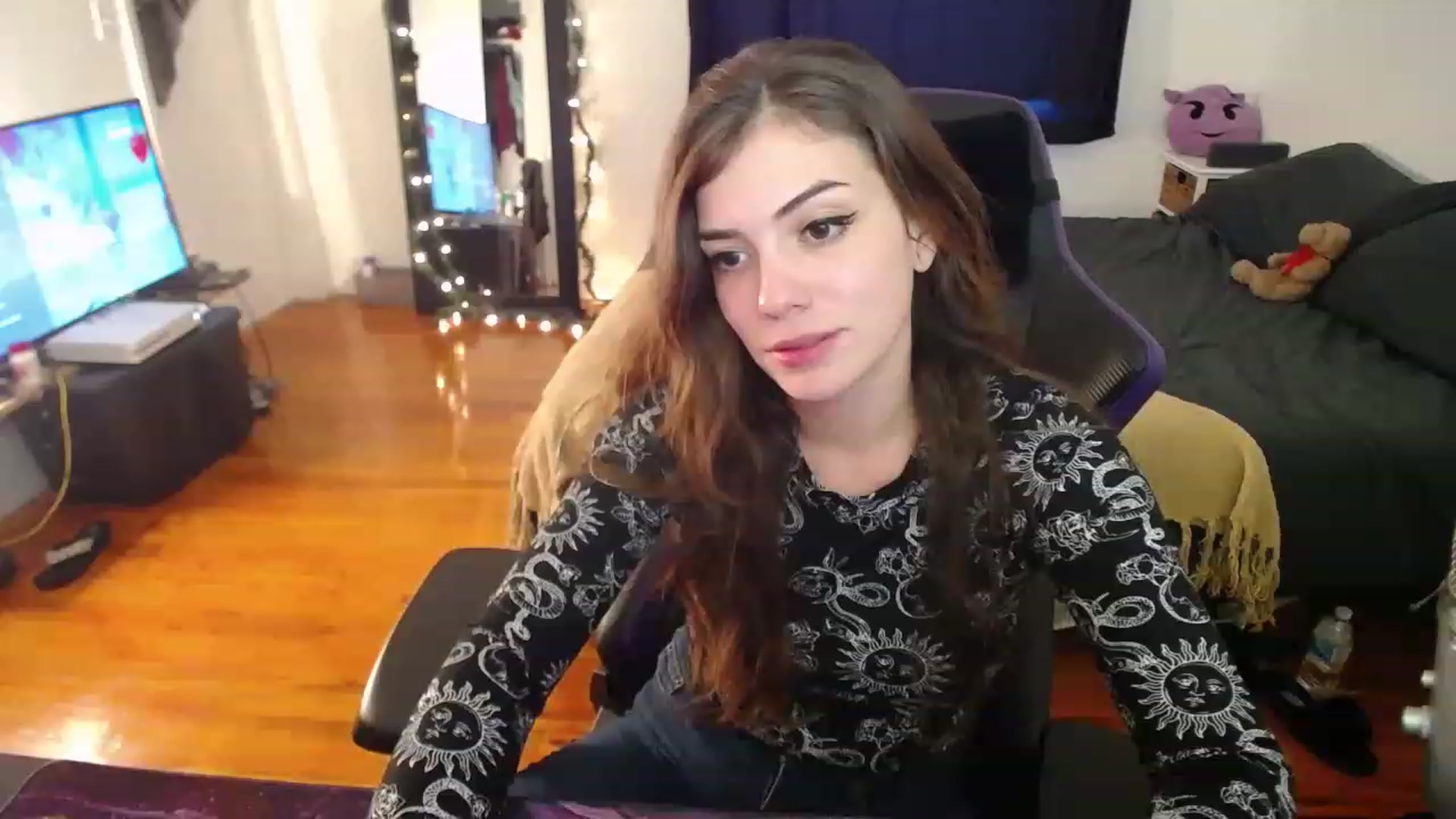 Gallery image thumbnail from BabyxKat's myfreecams stream on, 12/28/2022, 19:35 image 9 of 20
