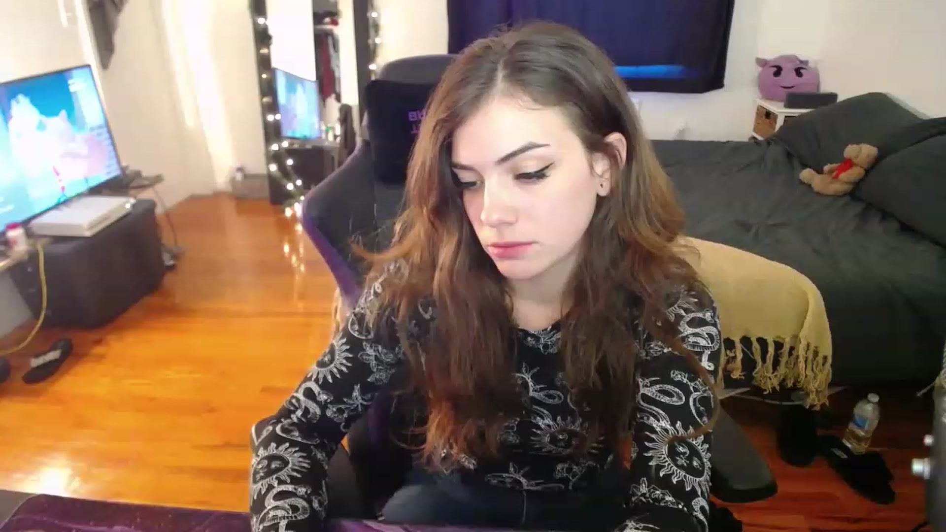 Gallery image thumbnail from BabyxKat's myfreecams stream on, 12/28/2022, 19:35 image 1 of 20
