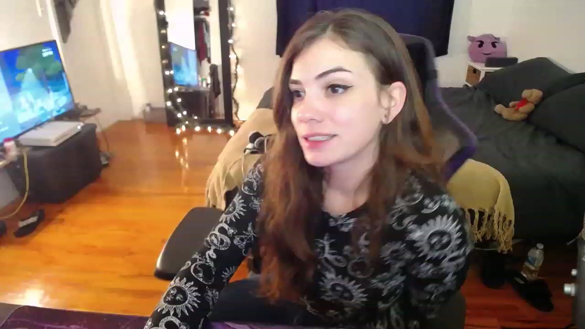 Gallery image thumbnail from BabyxKat's myfreecams stream on, 12/28/2022, 19:35 image 5 of 20