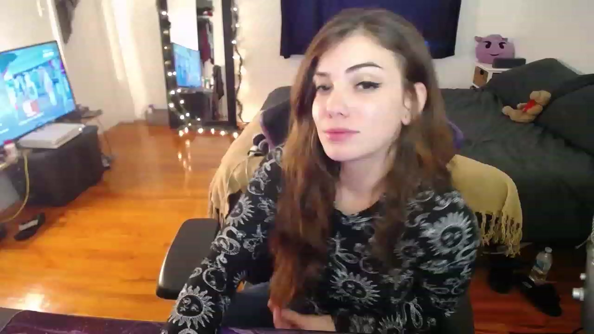 Gallery image thumbnail from BabyxKat's myfreecams stream on, 12/28/2022, 19:35 image 3 of 20