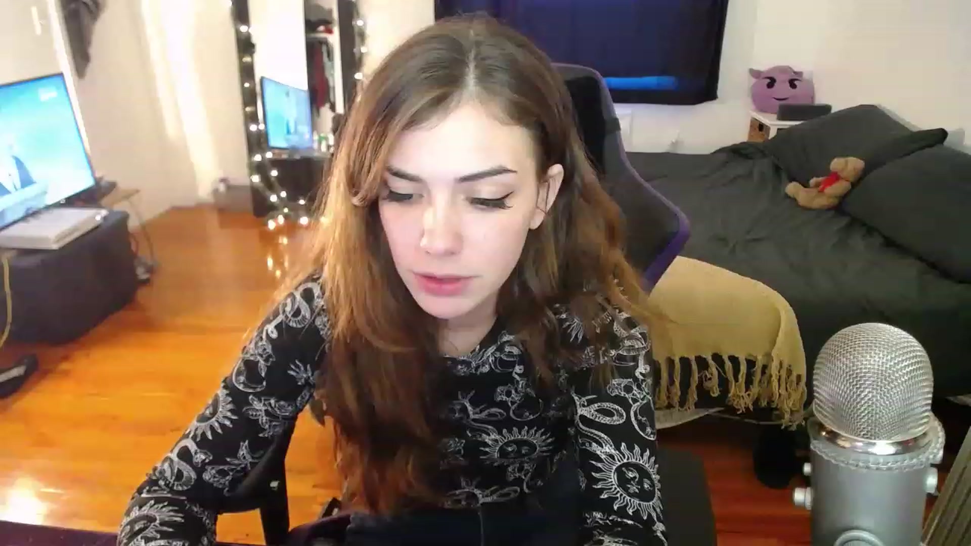 Gallery image thumbnail from BabyxKat's myfreecams stream on, 12/28/2022, 19:35 image 15 of 20