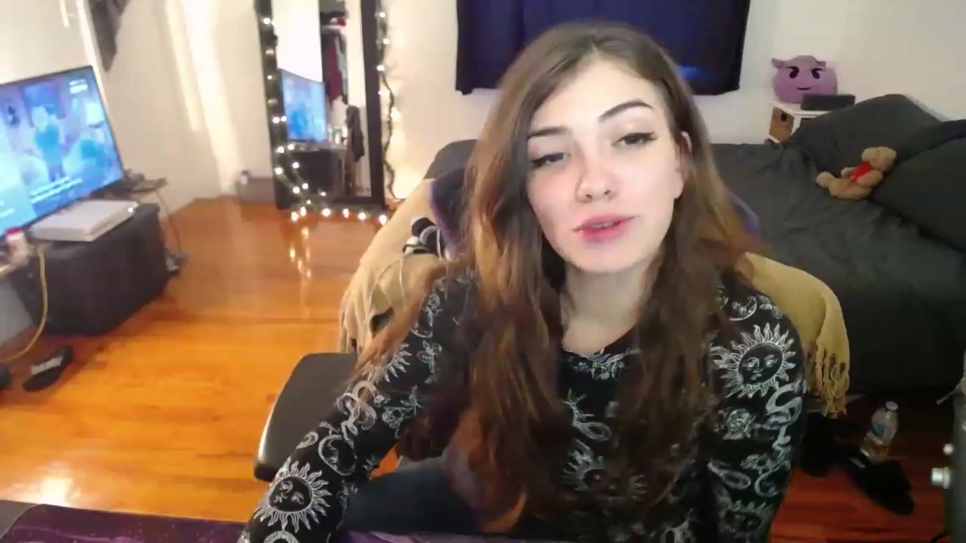 Gallery image thumbnail from BabyxKat's myfreecams stream on, 12/28/2022, 19:35 image 2 of 20