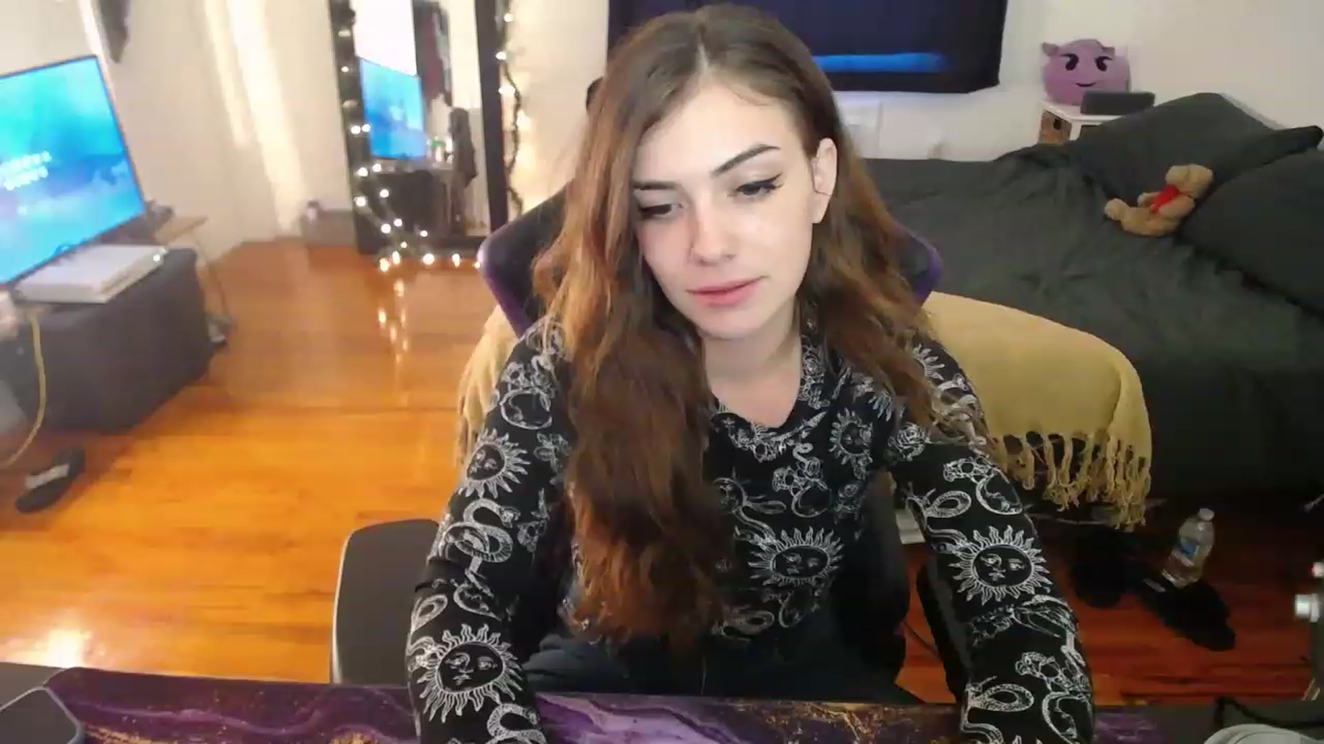 Gallery image thumbnail from BabyxKat's myfreecams stream on, 12/28/2022, 20:45 image 4 of 20