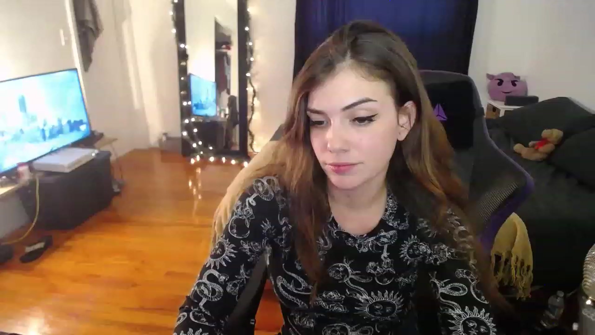 Gallery image thumbnail from BabyxKat's myfreecams stream on, 12/28/2022, 20:45 image 9 of 20