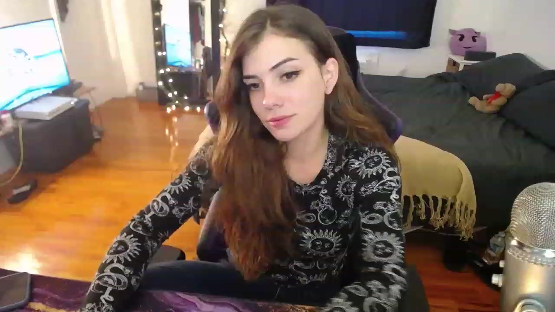 Gallery image thumbnail from BabyxKat's myfreecams stream on, 12/28/2022, 20:45 image 18 of 20