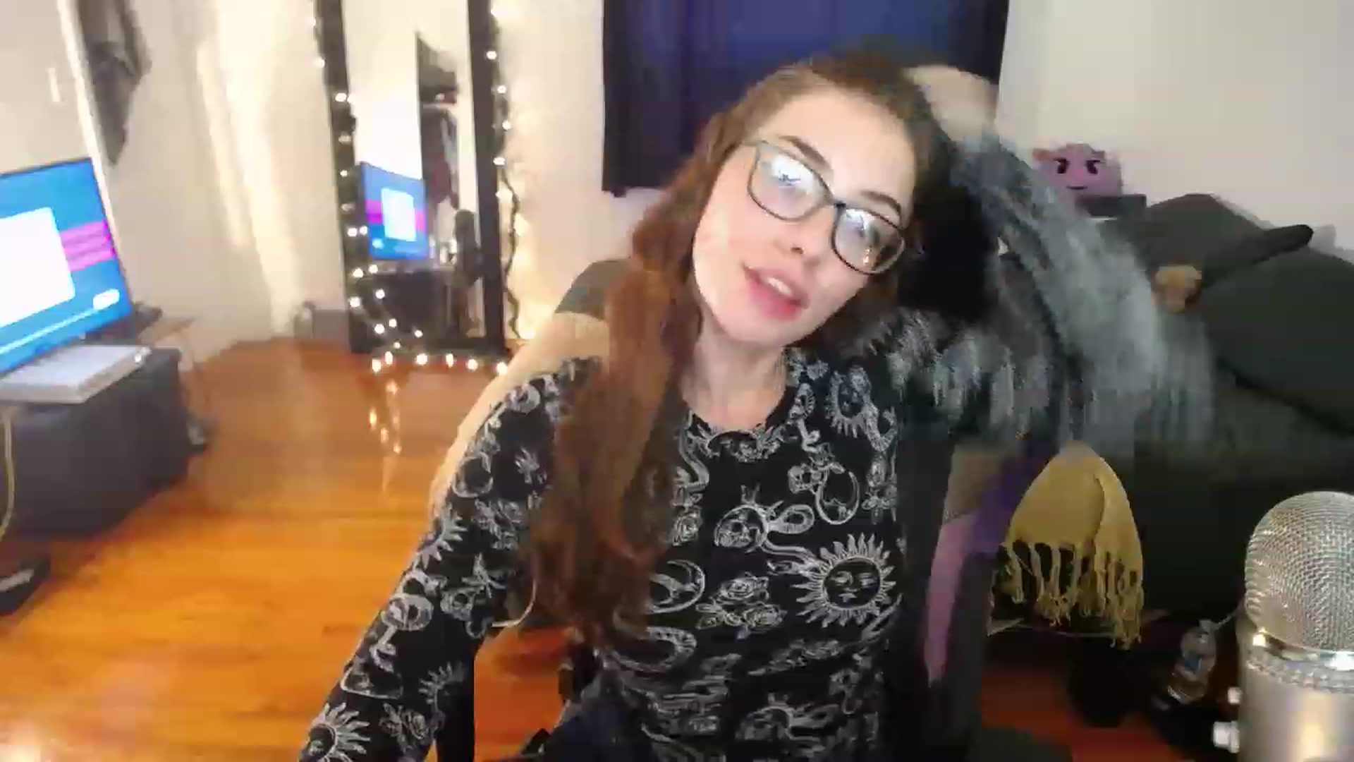 Gallery image thumbnail from BabyxKat's myfreecams stream on, 12/28/2022, 20:45 image 13 of 20