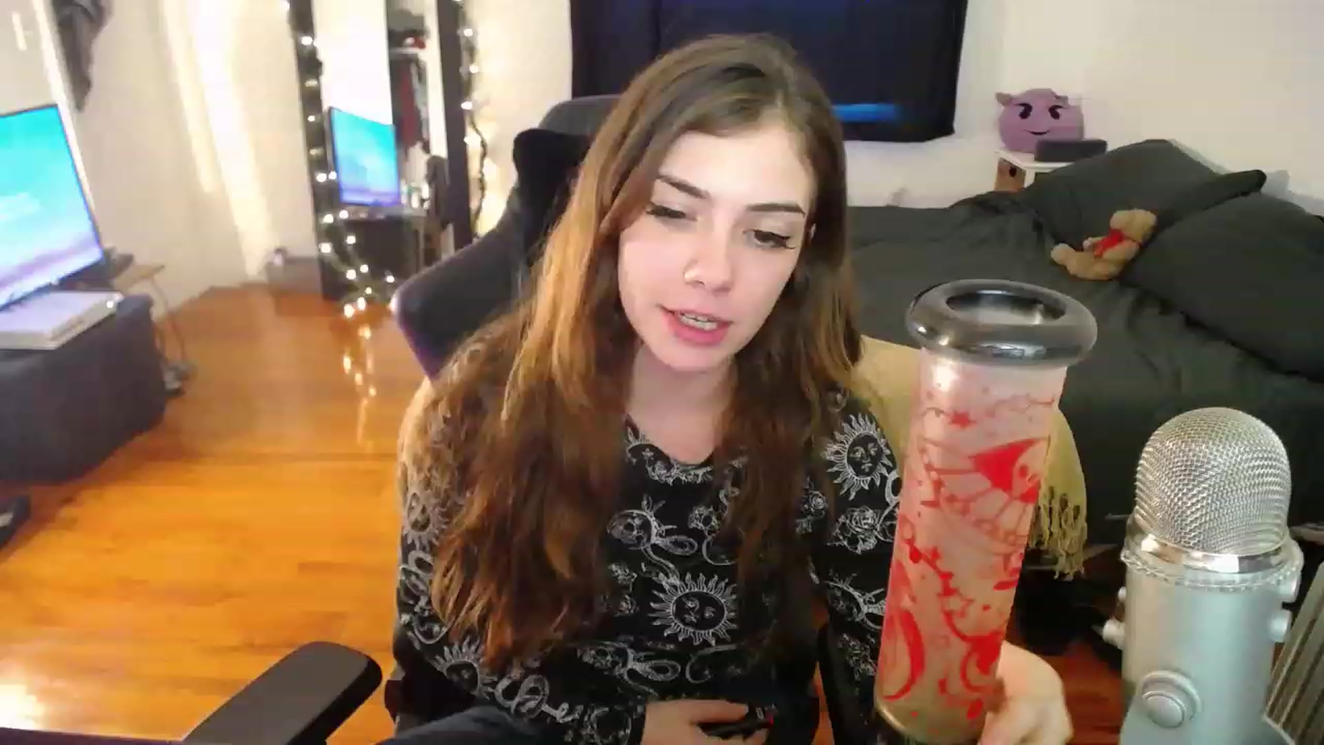 Gallery image thumbnail from BabyxKat's myfreecams stream on, 12/28/2022, 21:49 image 2 of 20