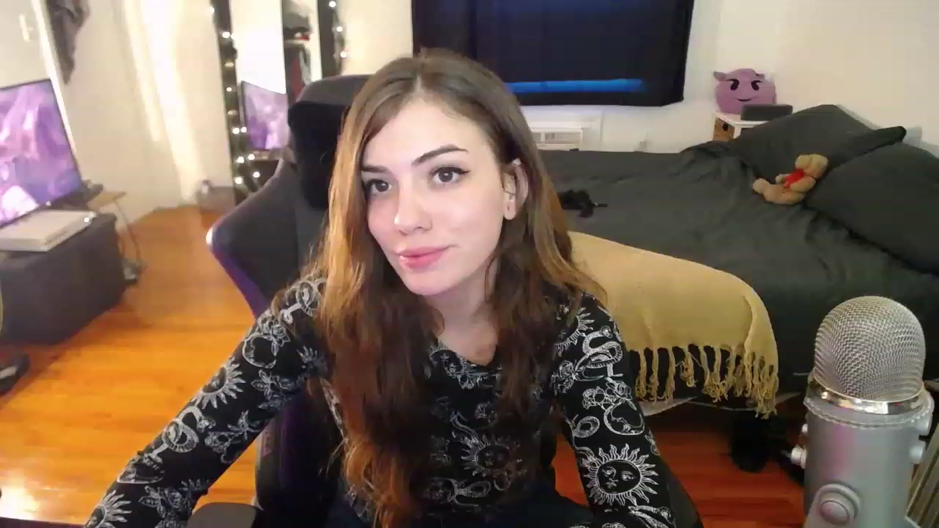 Gallery image thumbnail from BabyxKat's myfreecams stream on, 12/28/2022, 21:49 image 17 of 20