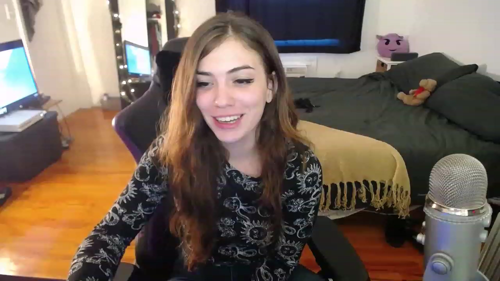 Gallery image thumbnail from BabyxKat's myfreecams stream on, 12/28/2022, 21:49 image 11 of 20