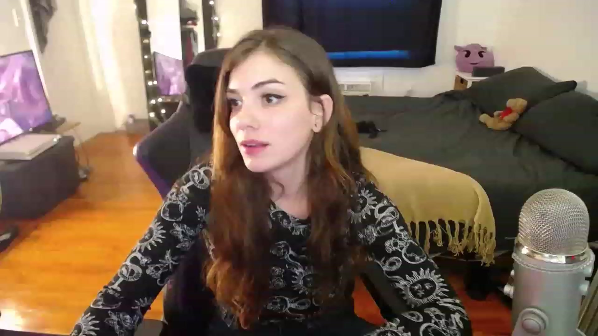 Gallery image thumbnail from BabyxKat's myfreecams stream on, 12/28/2022, 21:49 image 19 of 20